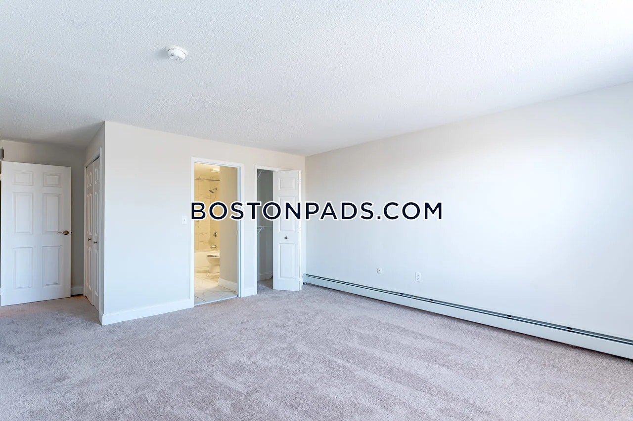 Faxon Commons Photo 42