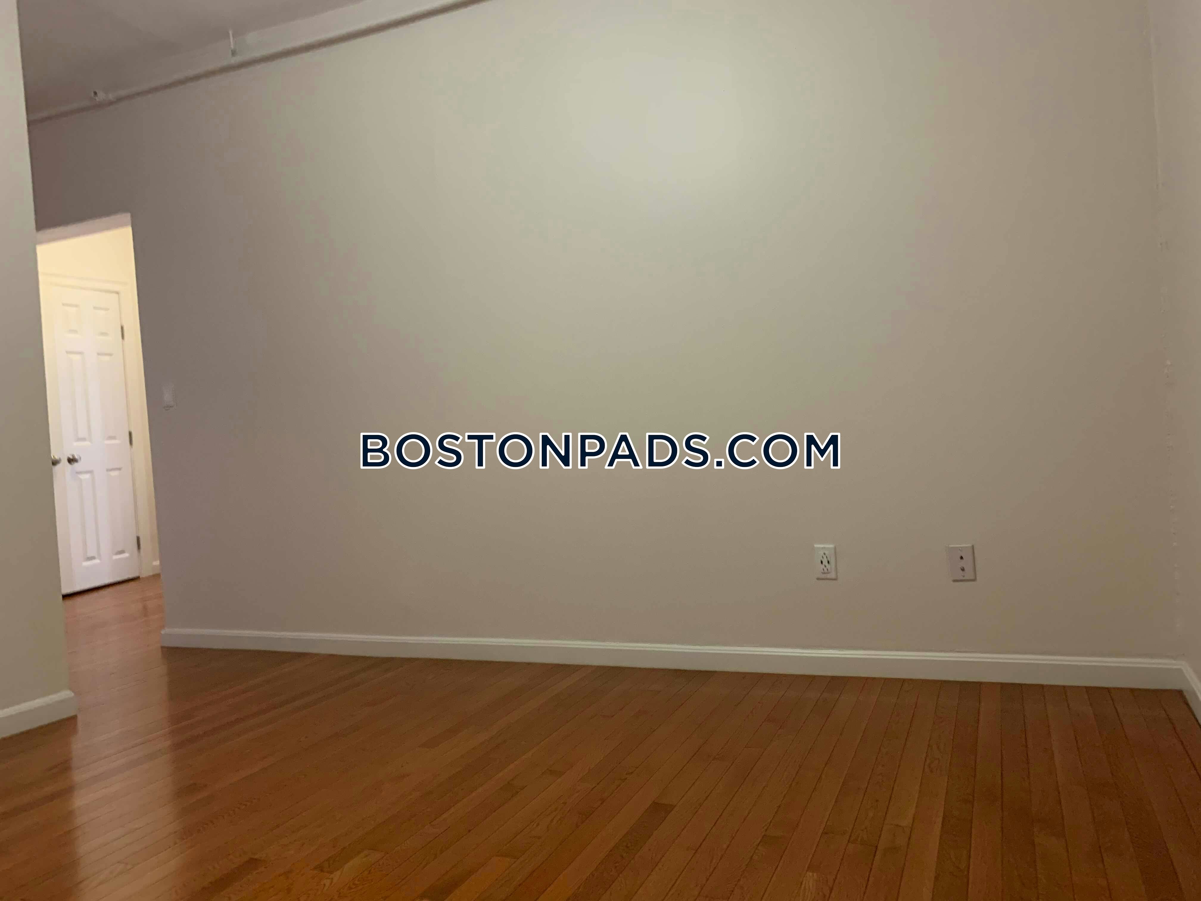 Burbank Apartments Photo 51