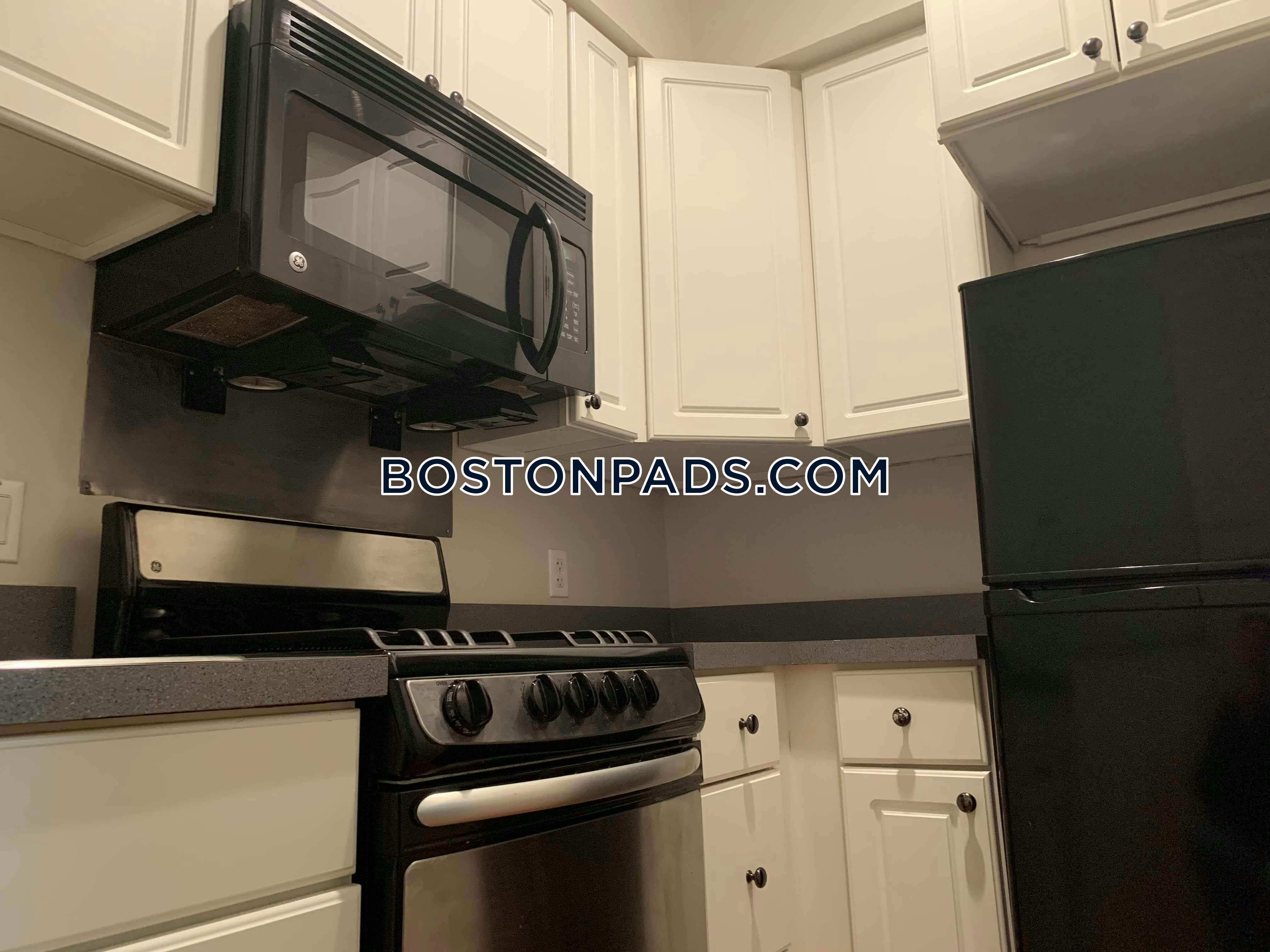 Burbank Apartments Photo 36