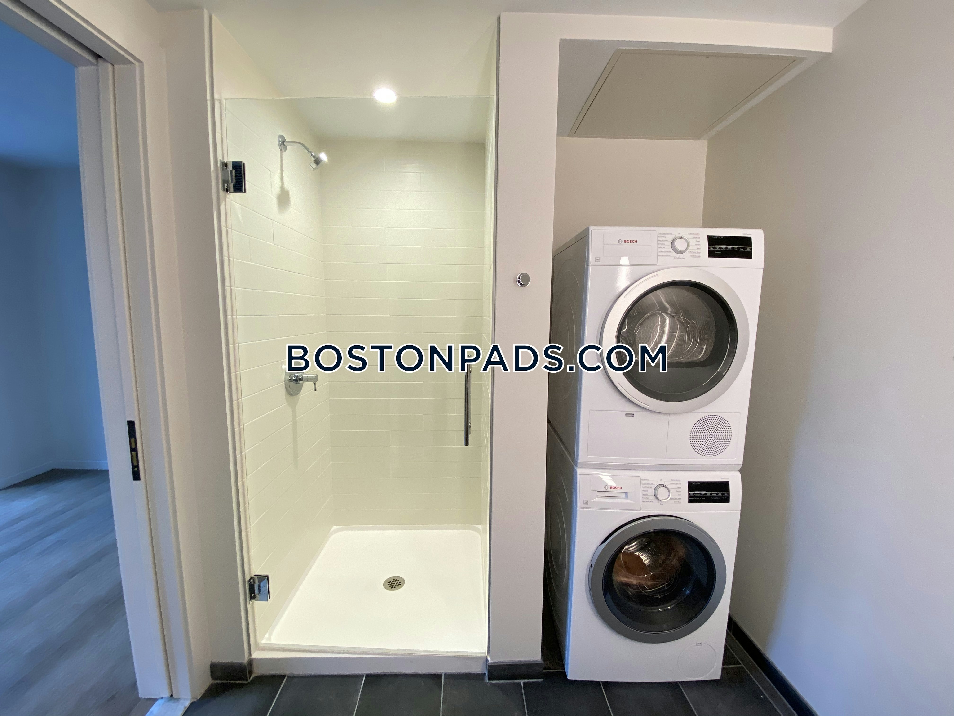 Alyx Seaport Photo 70