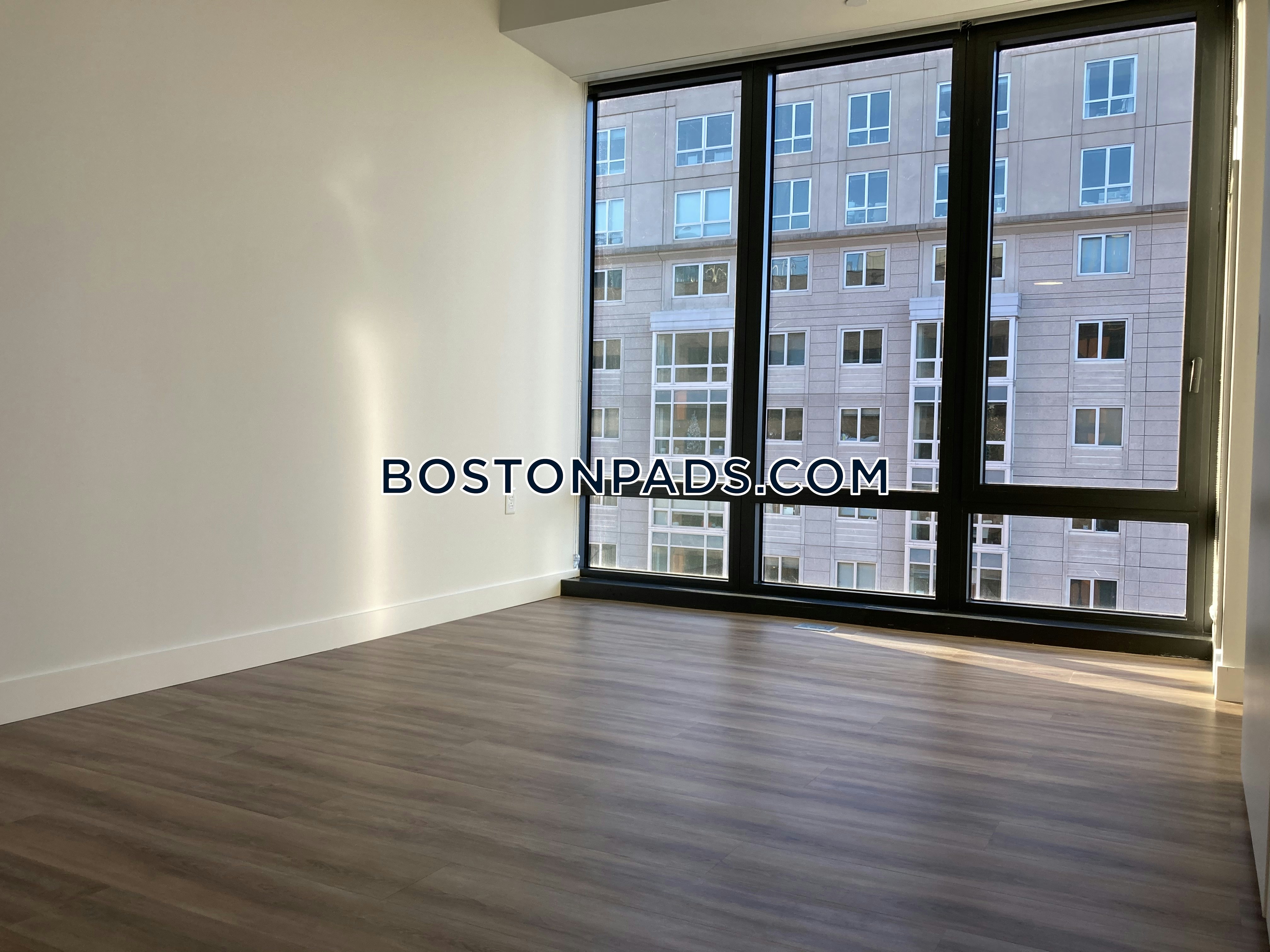 Ora Seaport Photo 69