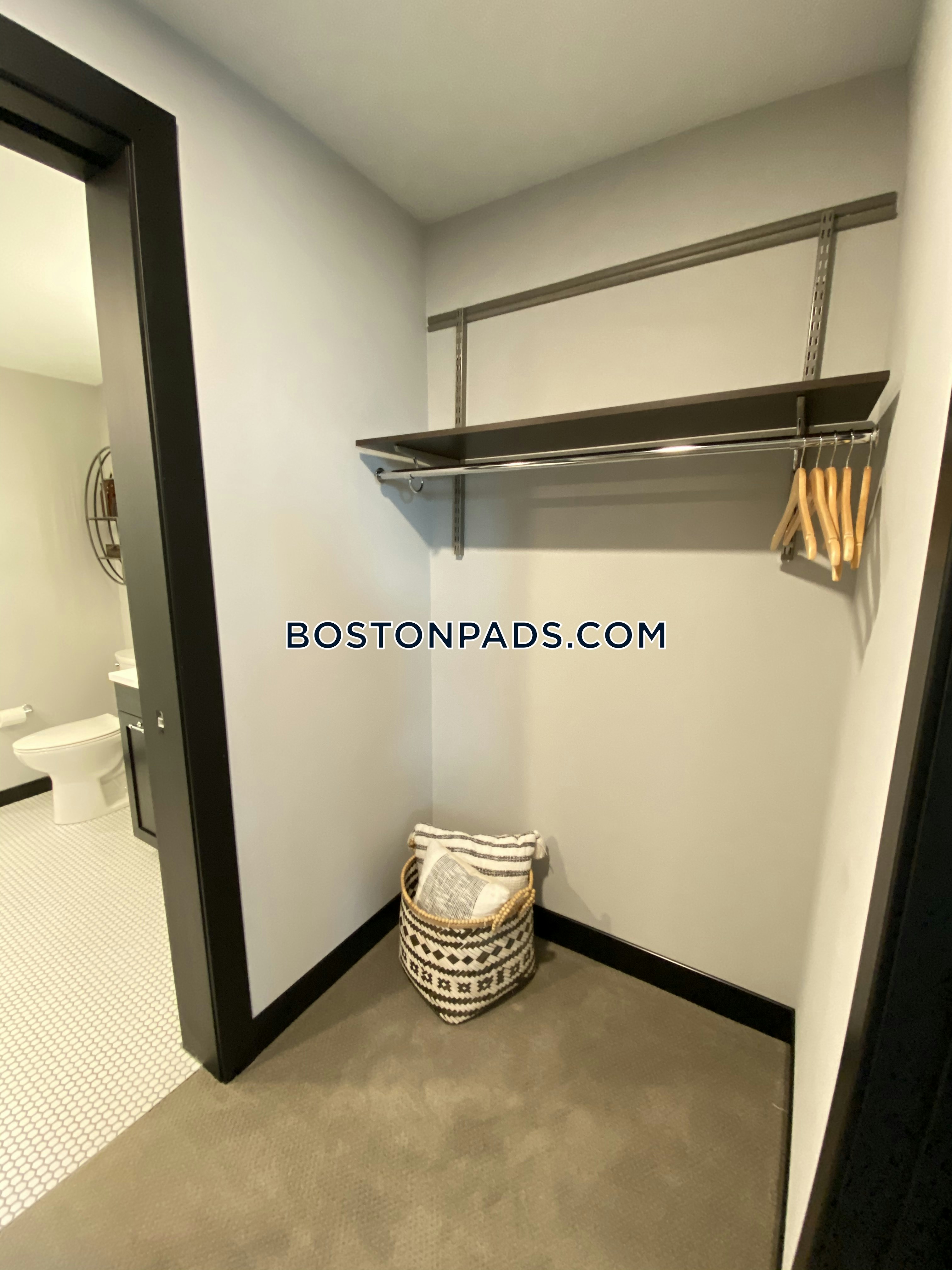 Gables Seaport Photo 59