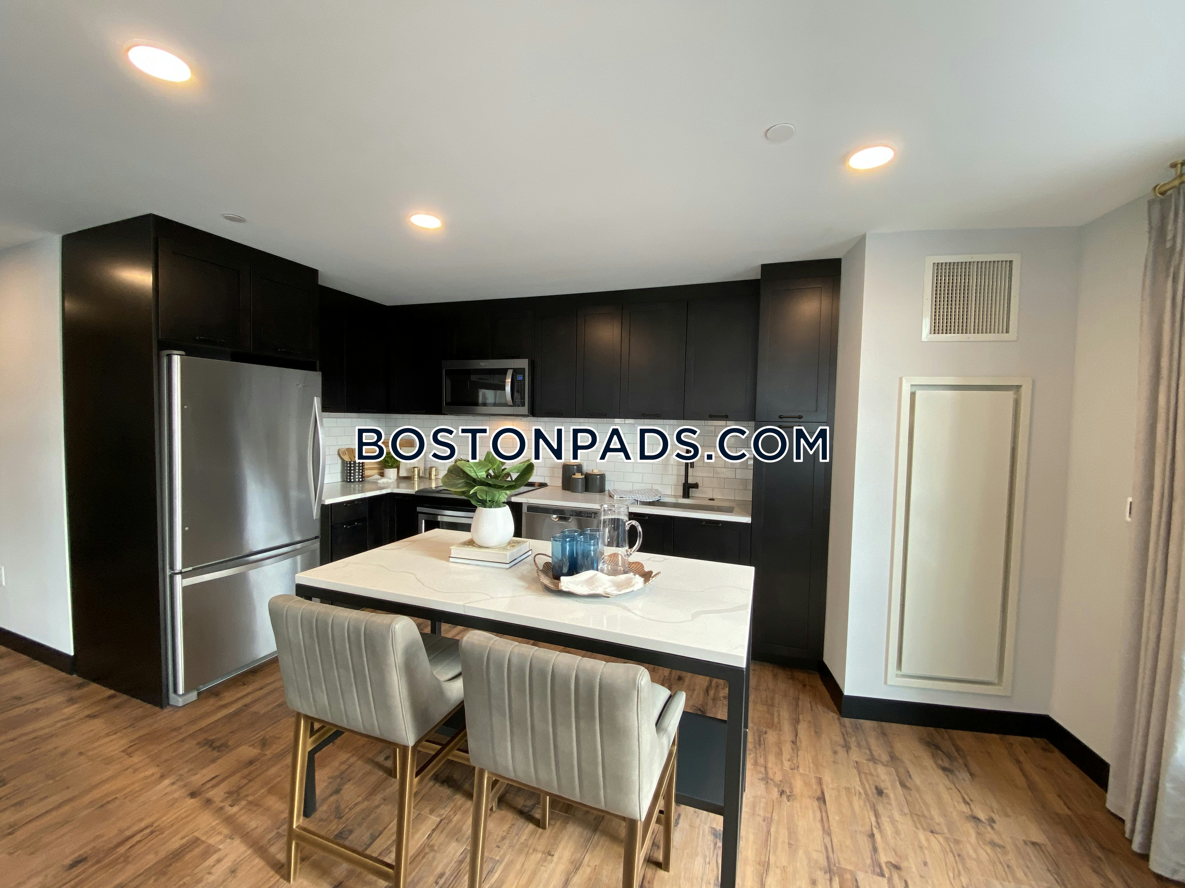 Gables Seaport Photo 40