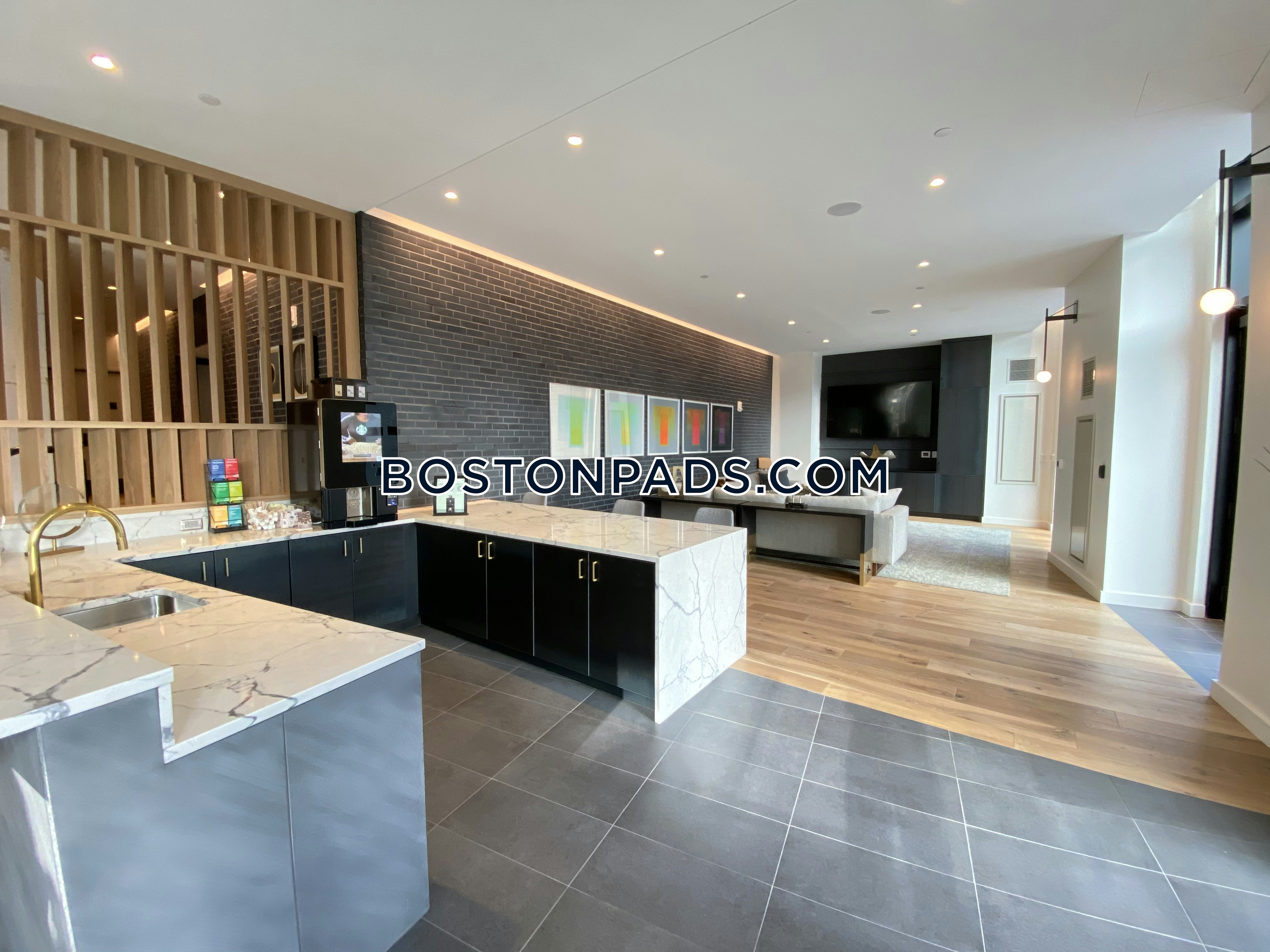 Gables Seaport Photo 52