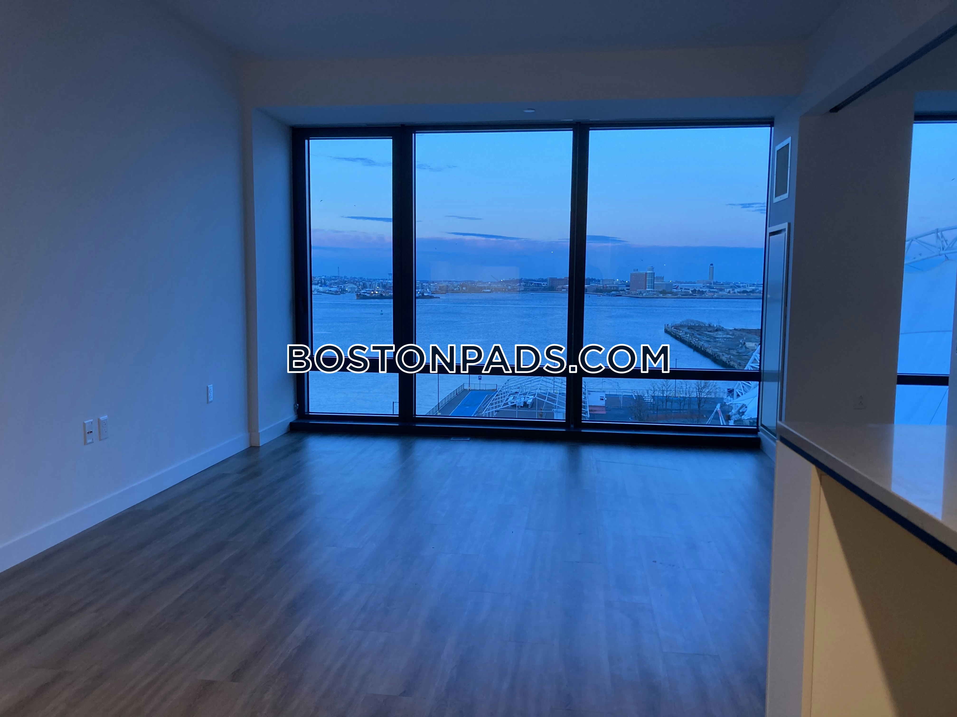 Ora Seaport Photo 63