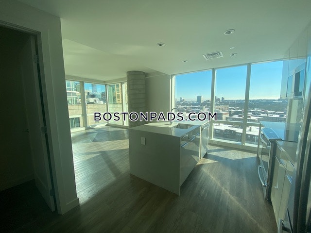 Pierce Boston Photo 29