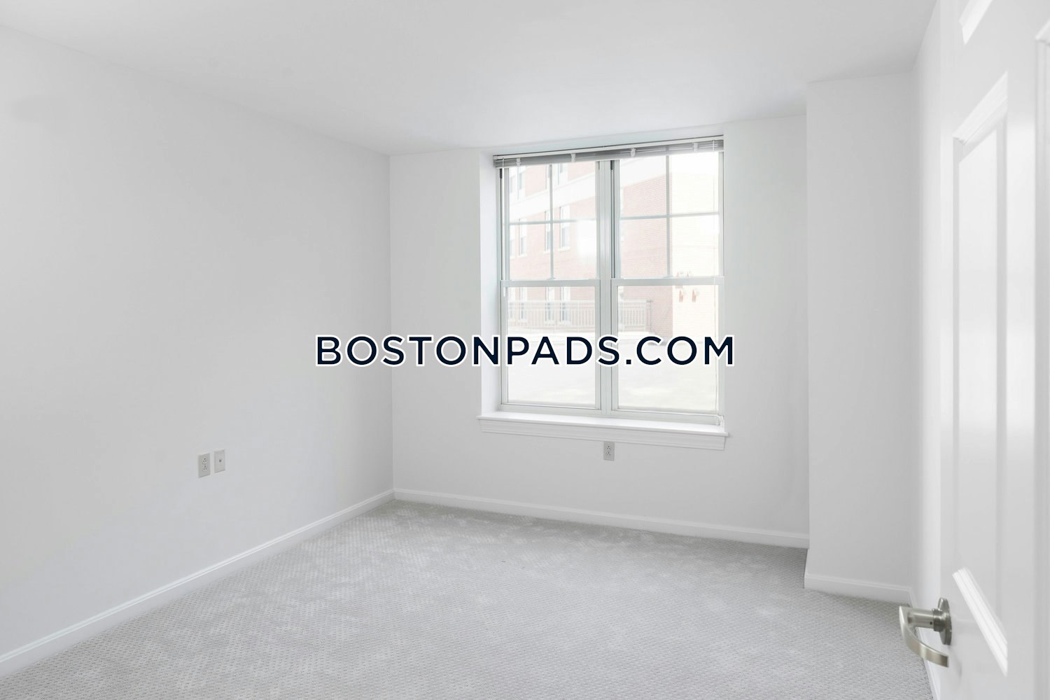 The Holmes Building Photo 16