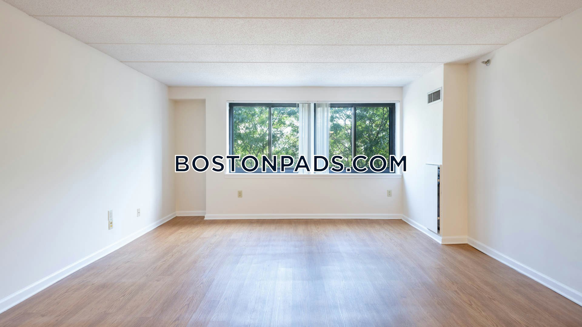 Gateway at Malden Center Photo 13