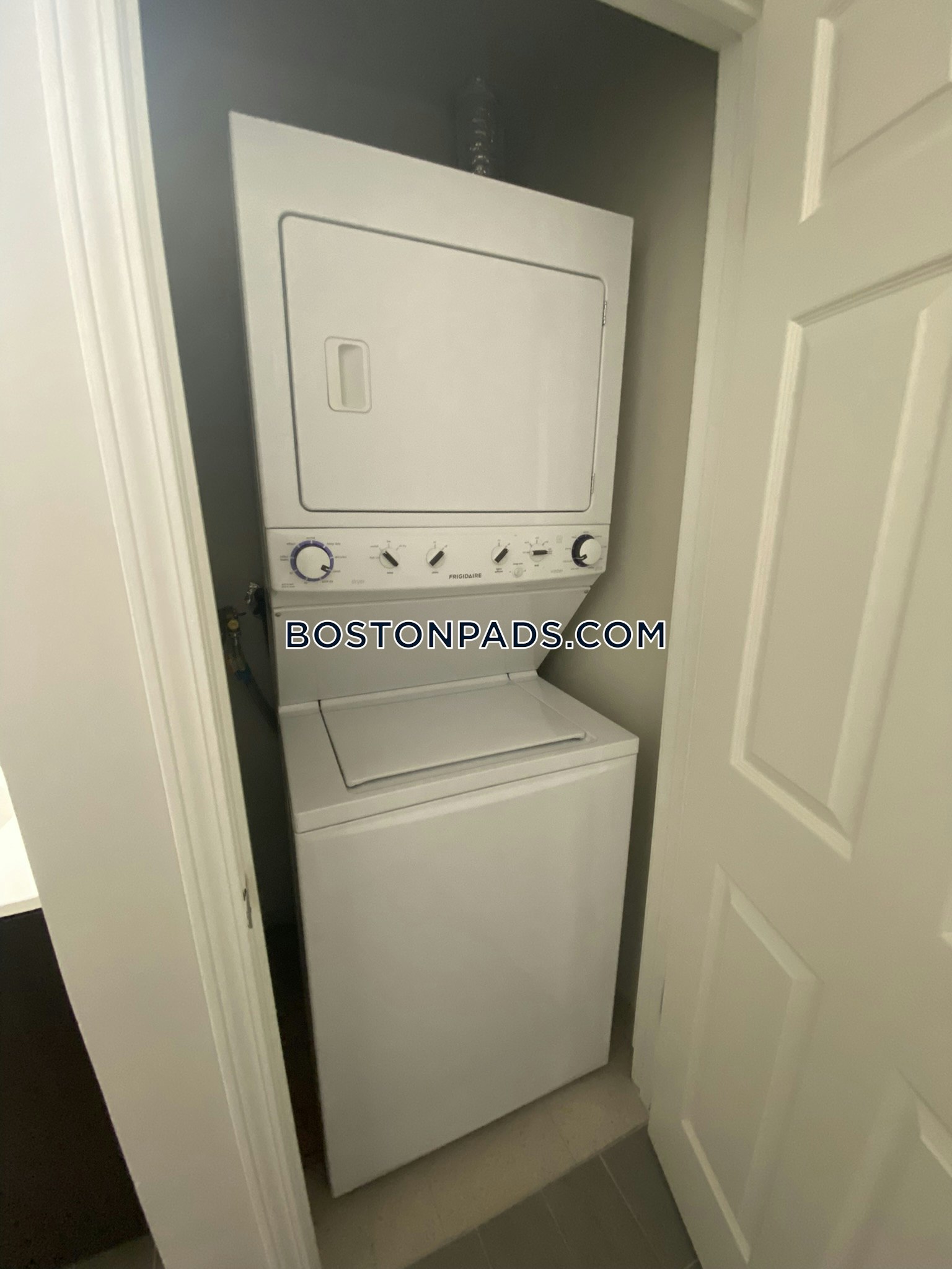 James and Harrison Court Photo 87