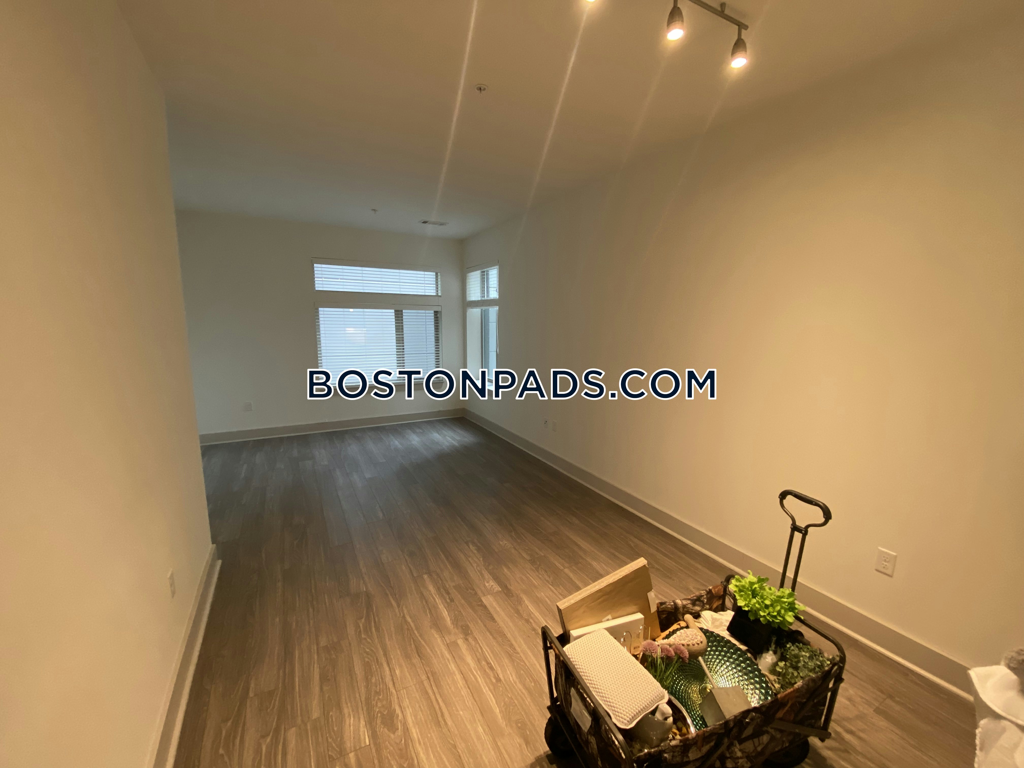 Luxe at Alewife Photo 8