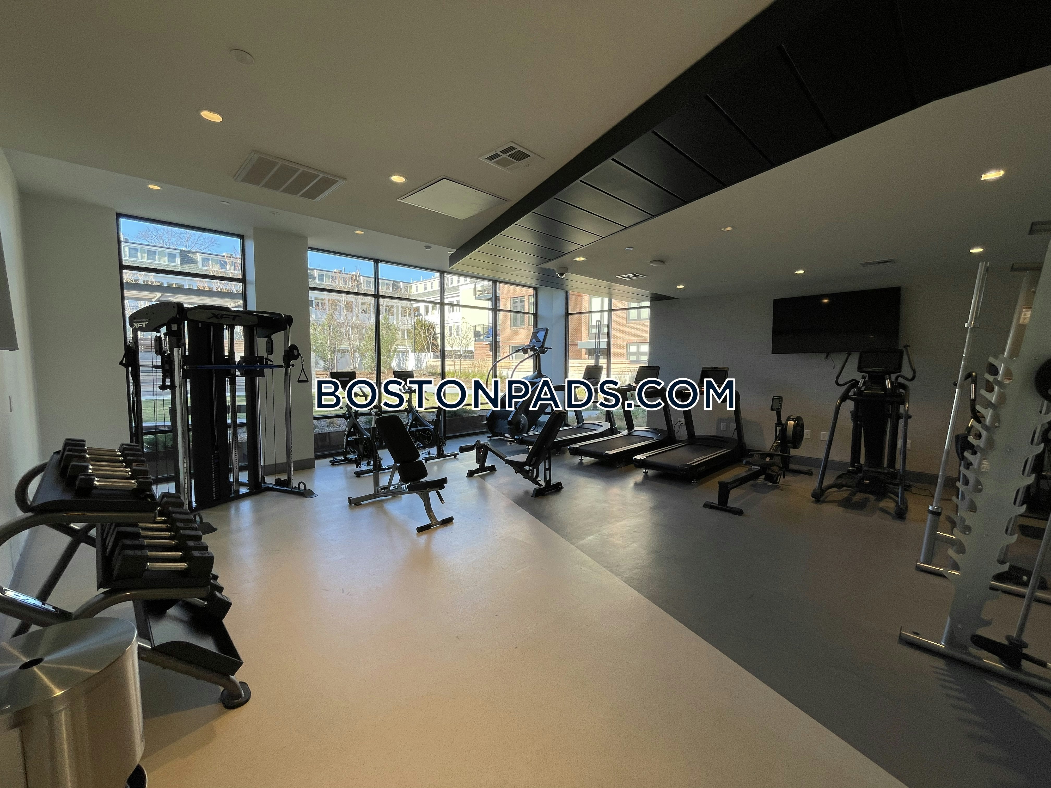 Flats on First Photo 26