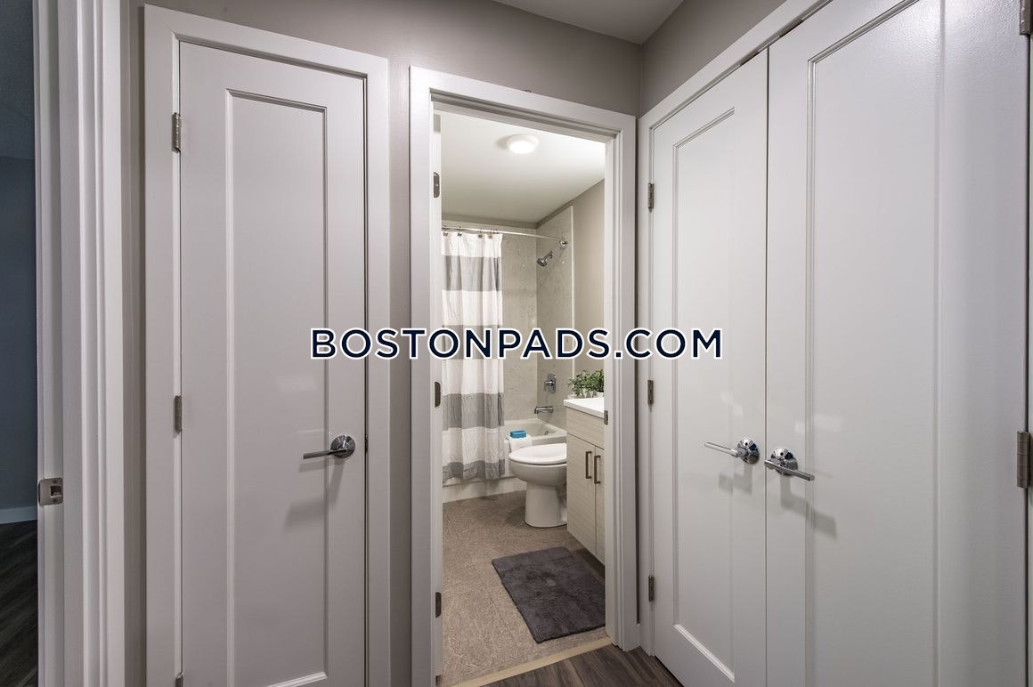 Village At Brookline Photo 19