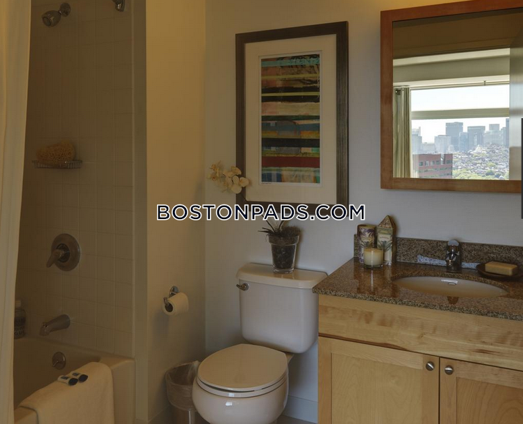 Watermark Kendall West Photo 12