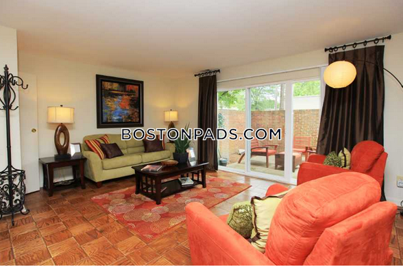 The Commons at Windsor Gardens Photo 52