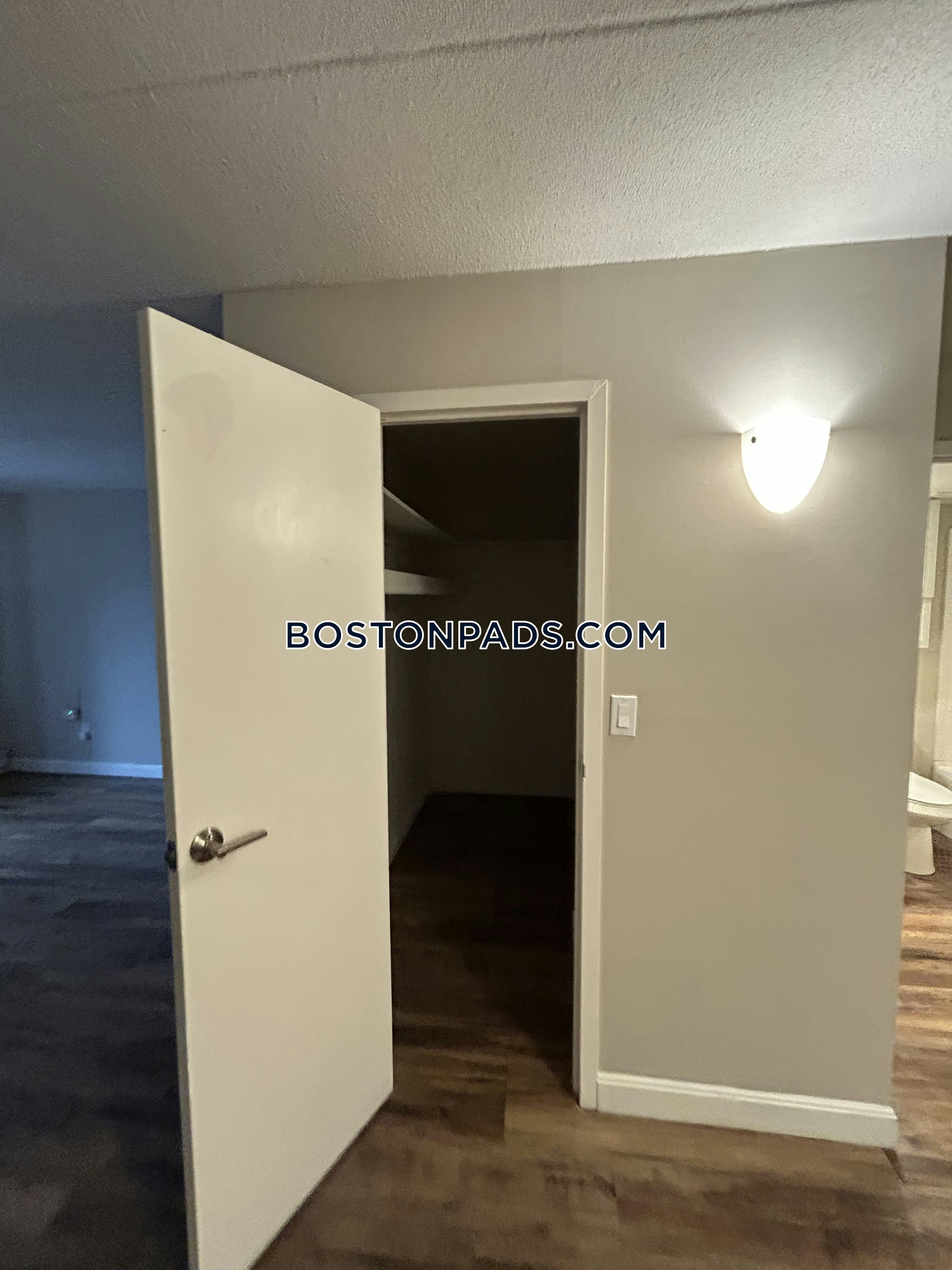 Eagle Rock Apartments at MetroWest Photo 10