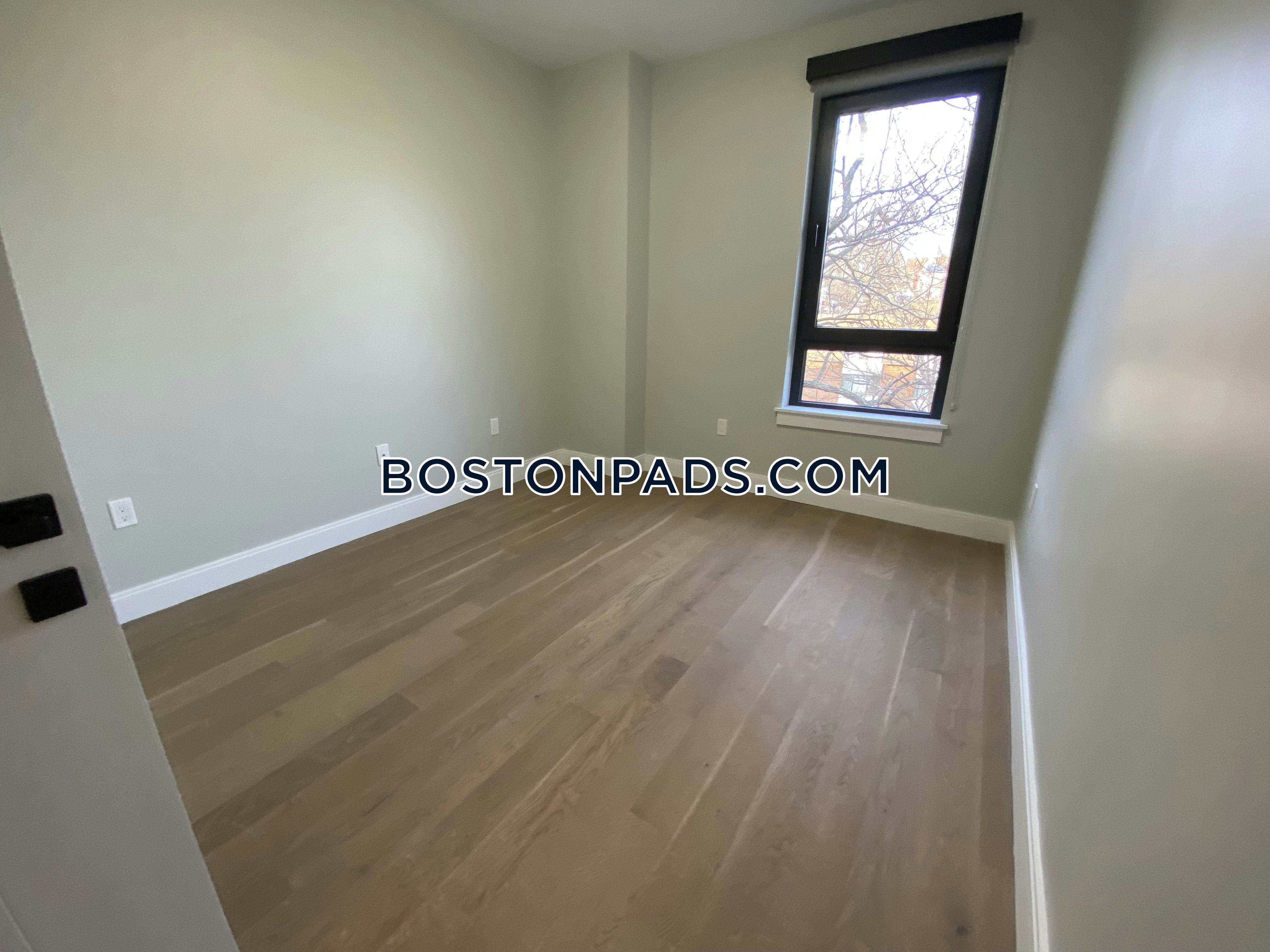 9 Central St. Photo 143