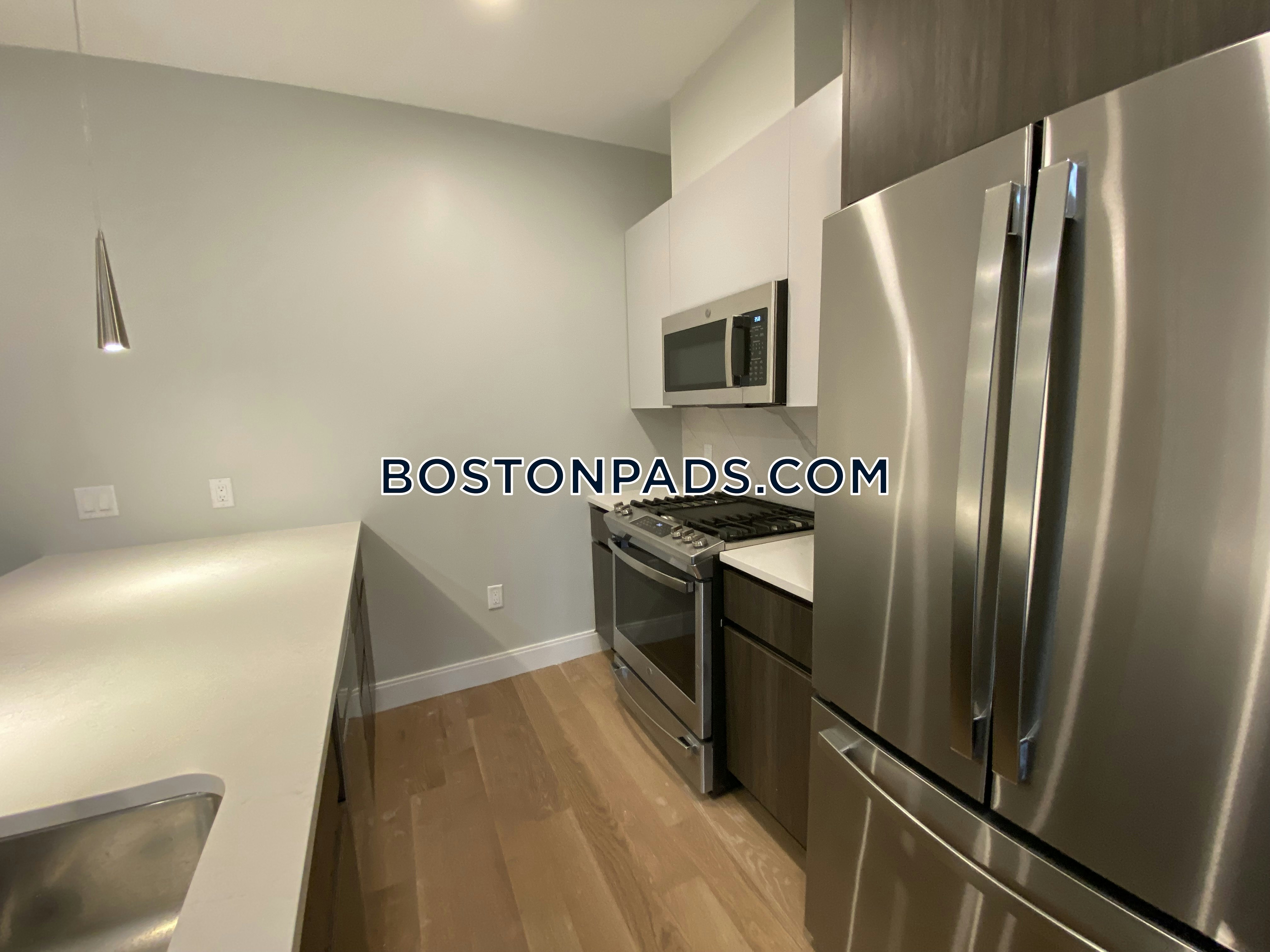 9 Central St. Photo 45