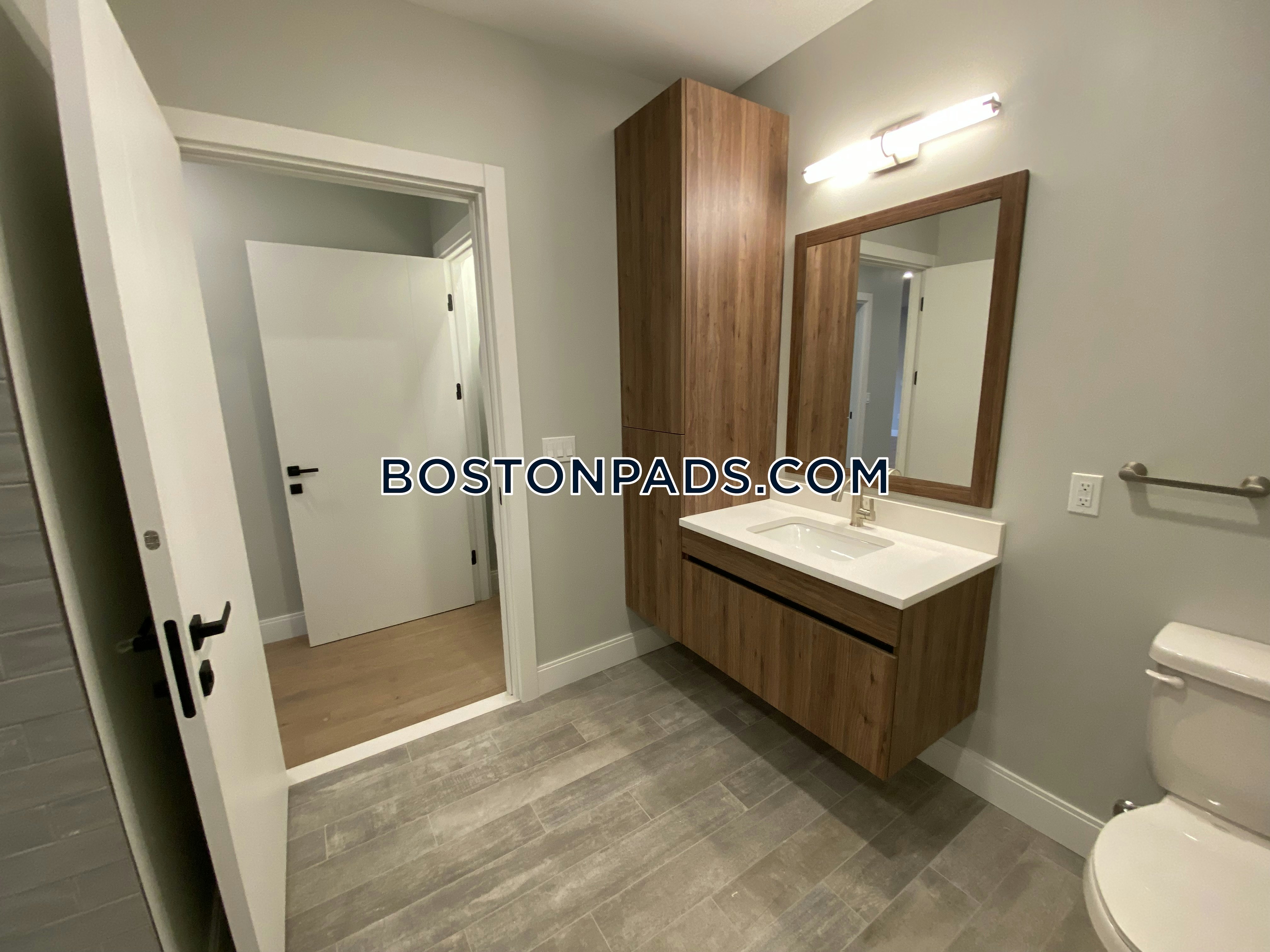 9 Central St. Photo 51