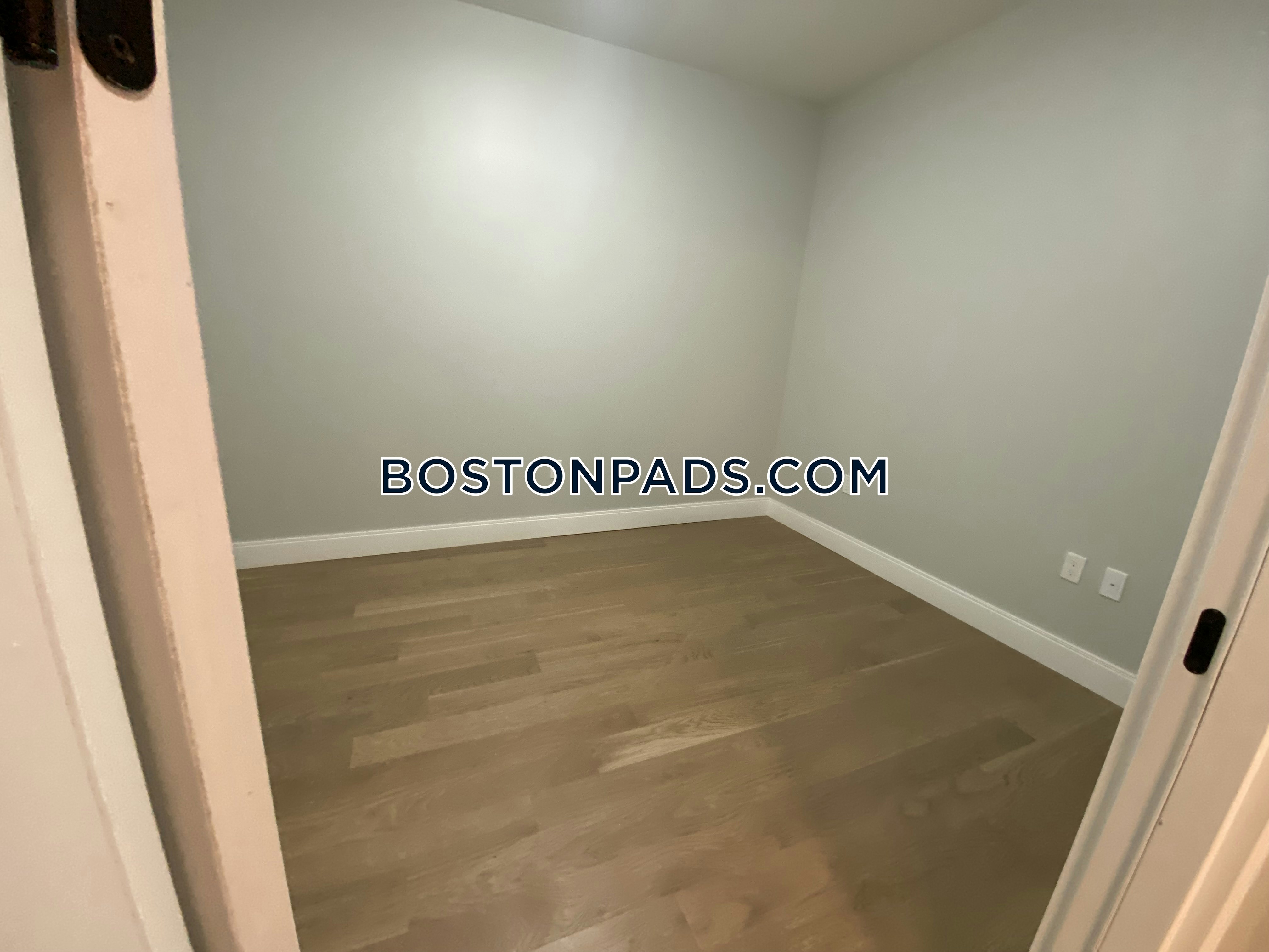 9 Central St. Photo 145