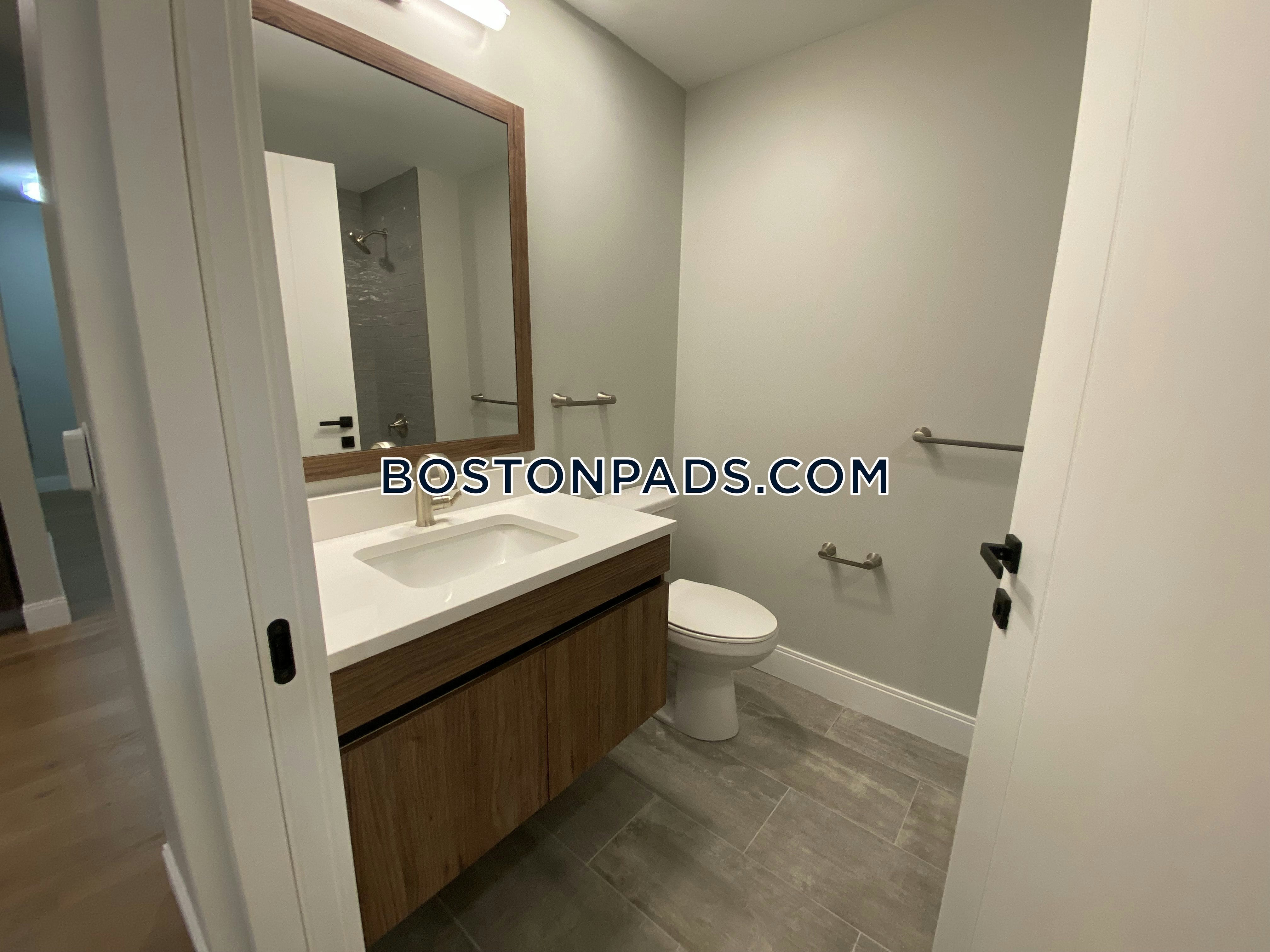 9 Central St. Photo 122