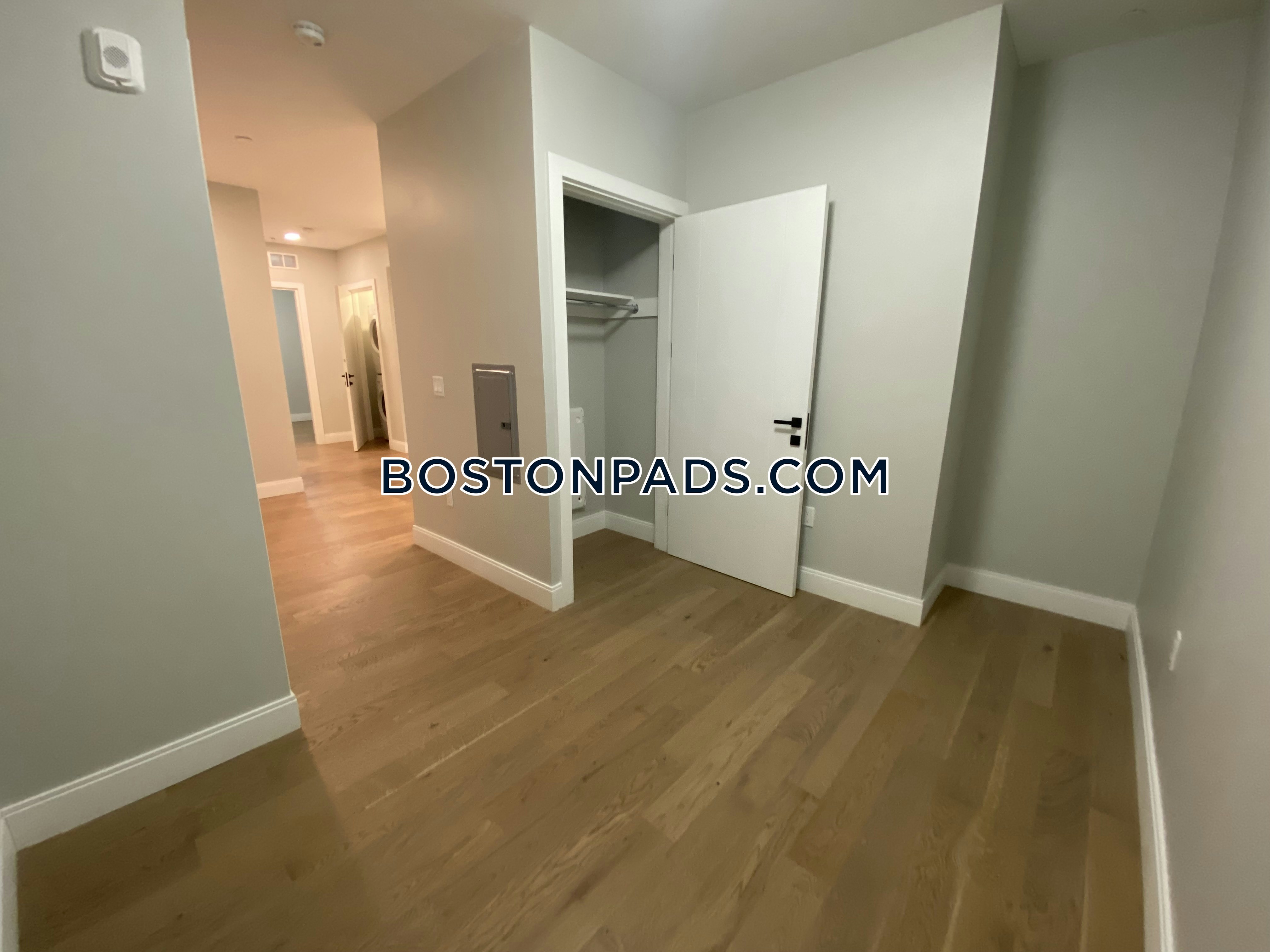 9 Central St. Photo 82