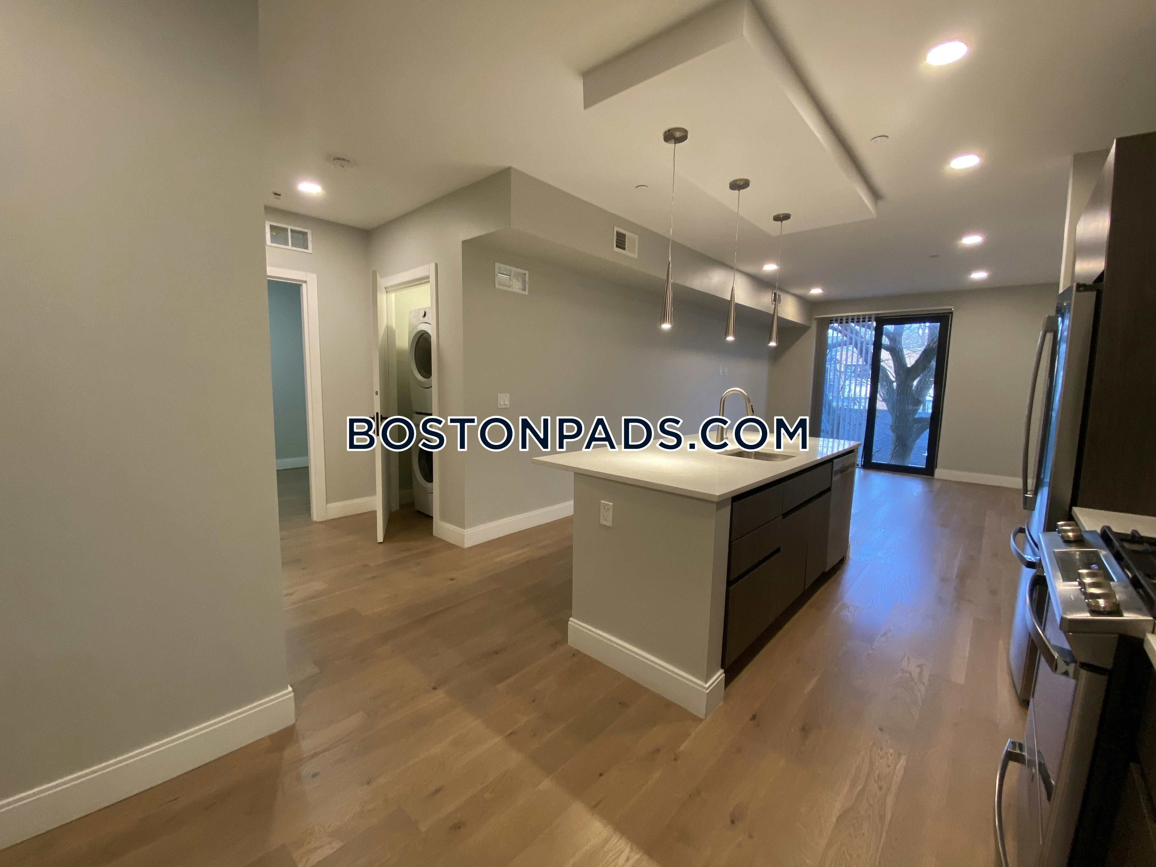 9 Central St. Photo 112