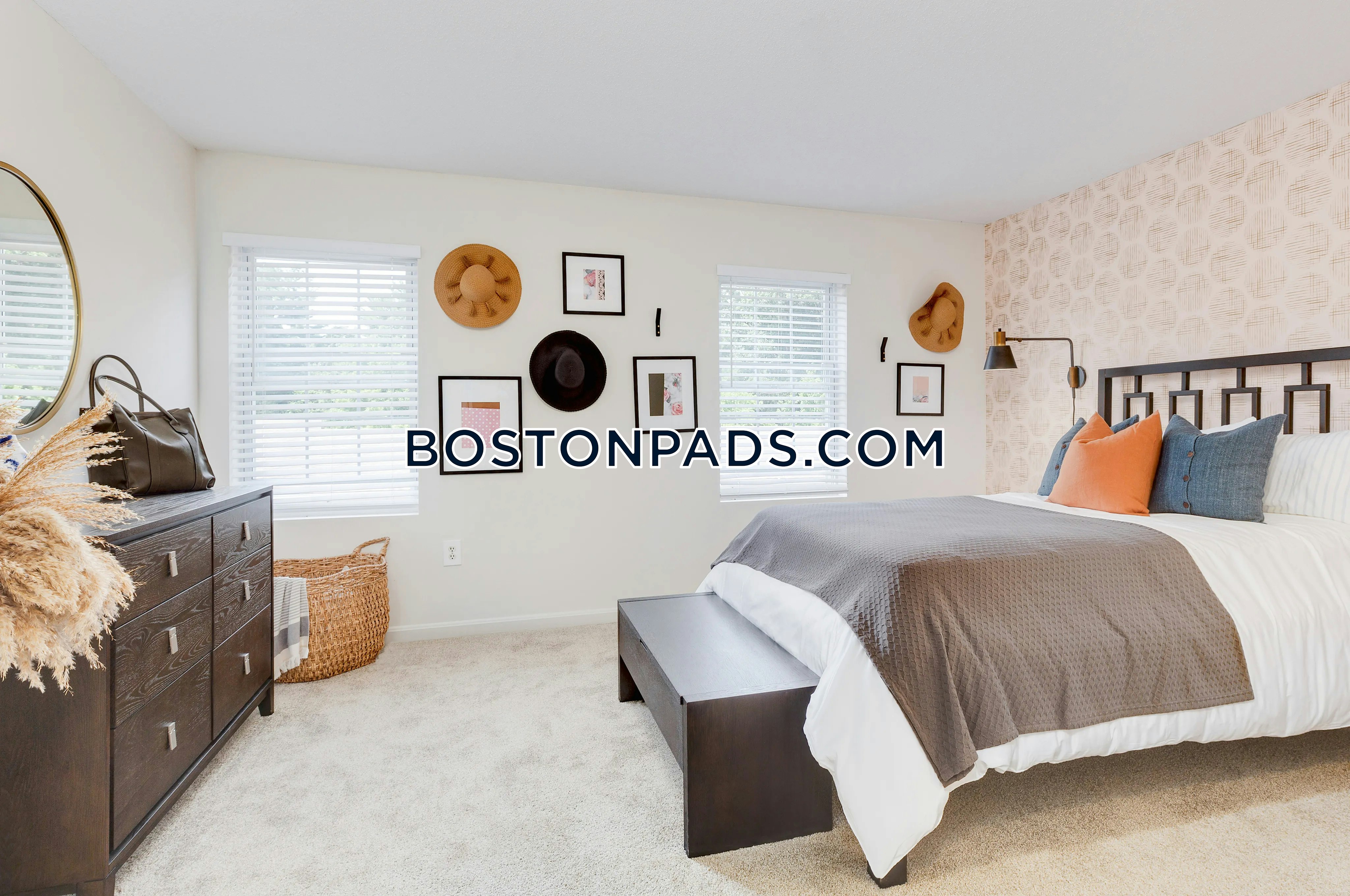 Residences at Tewksbury Commons Photo 9