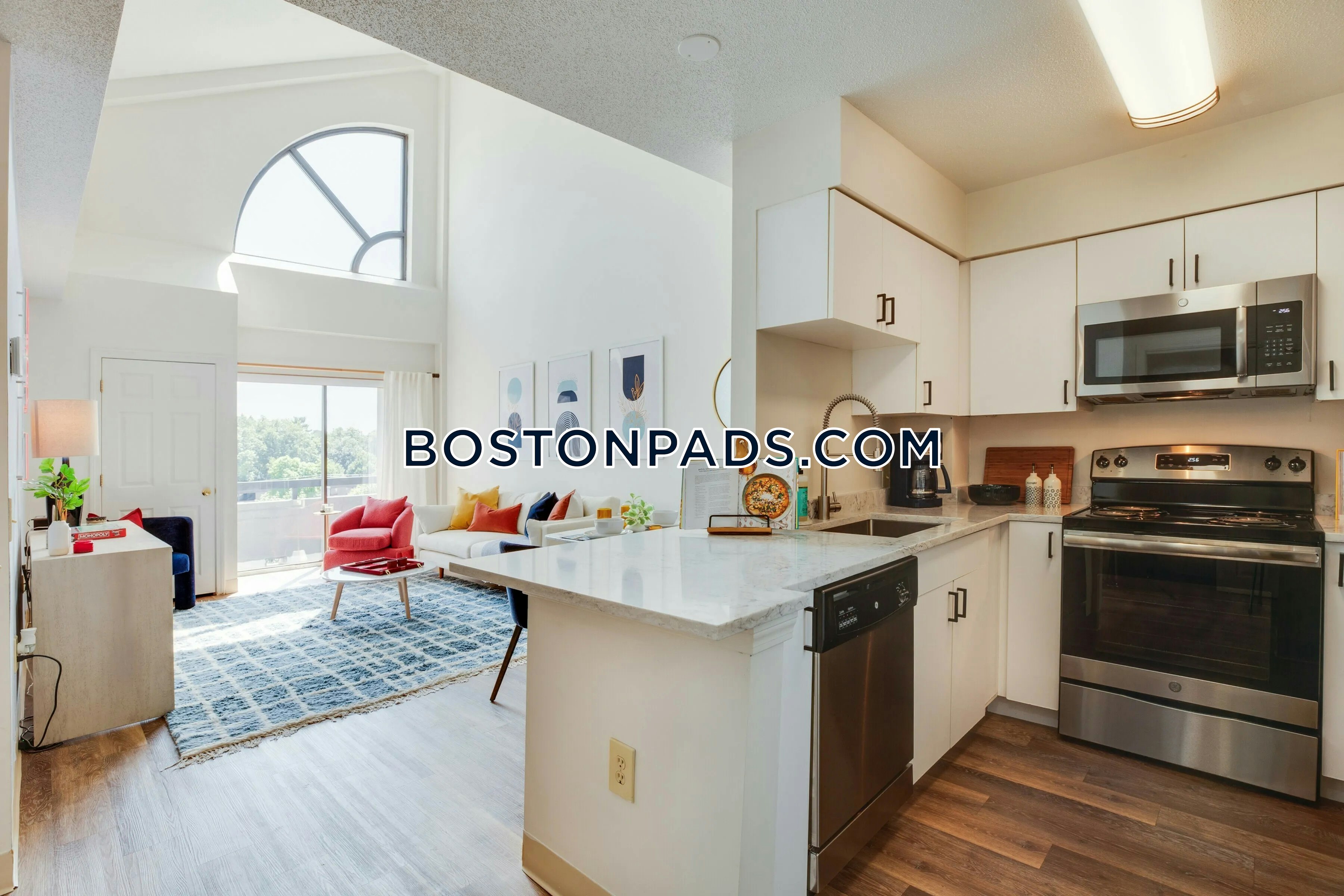 Residences at Tewksbury Commons Photo 32