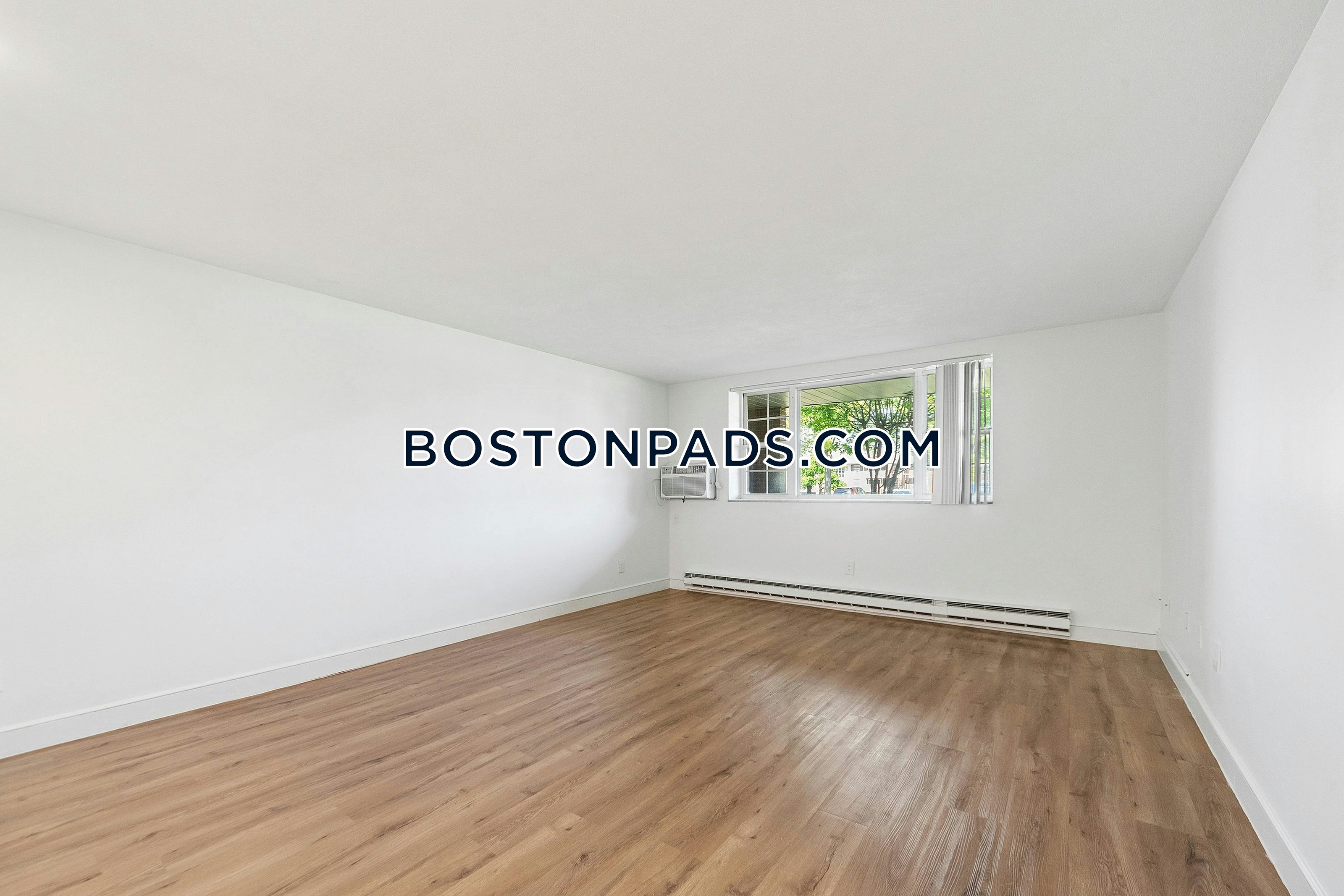 Gardencrest Apartments Photo 40