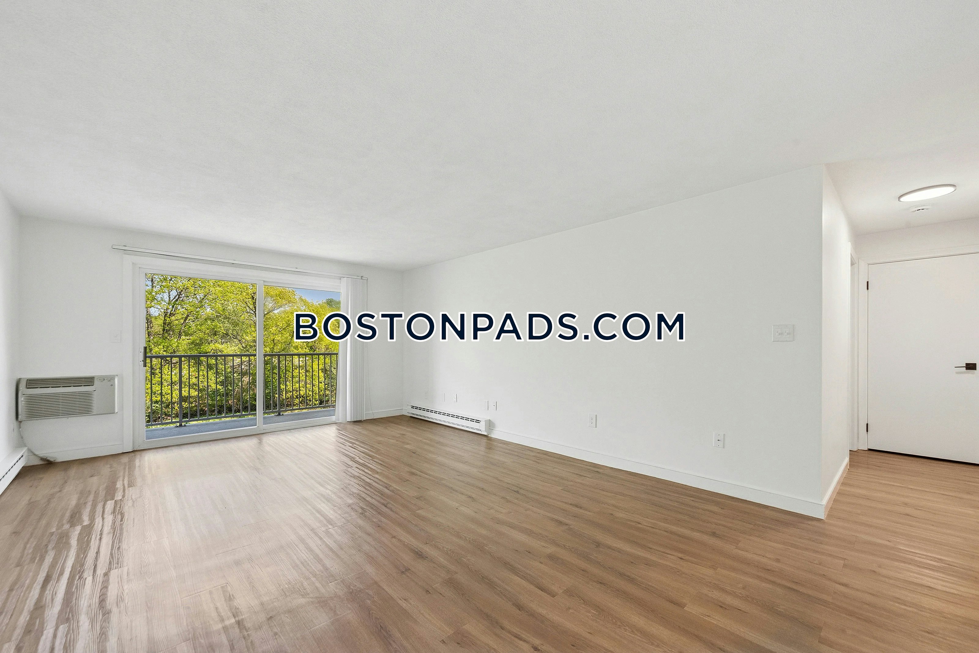 Gardencrest Apartments Photo 39