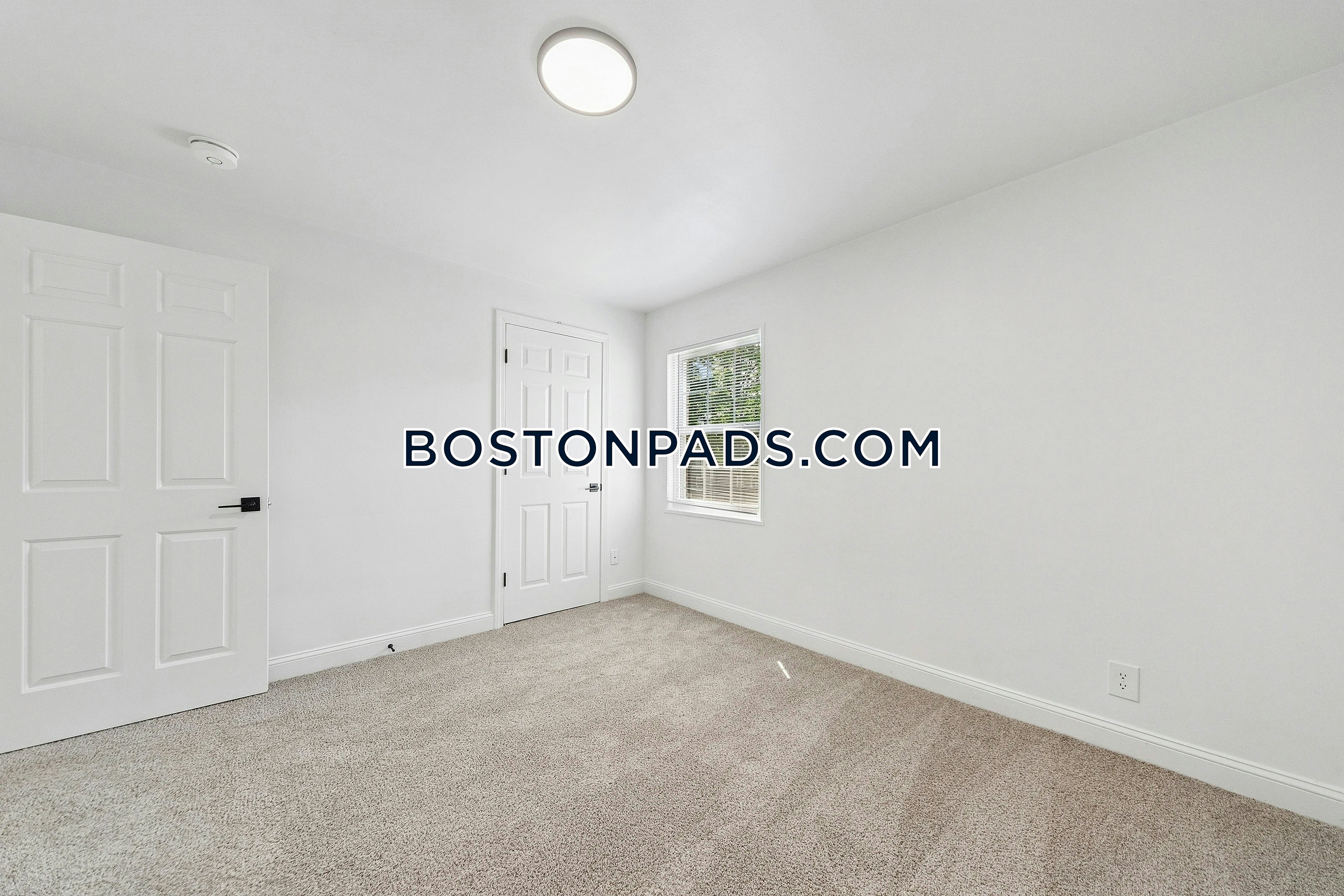 Gardencrest Apartments Photo 38