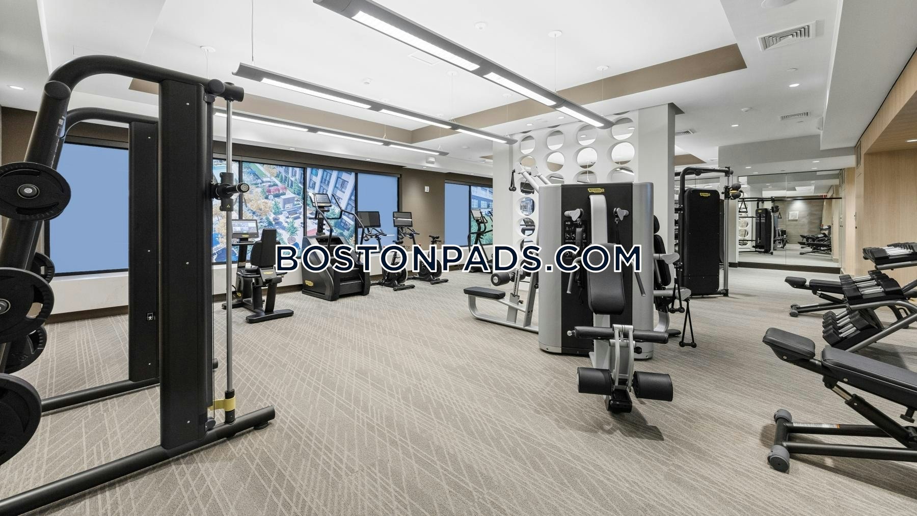 Hanover Crossing Photo 4