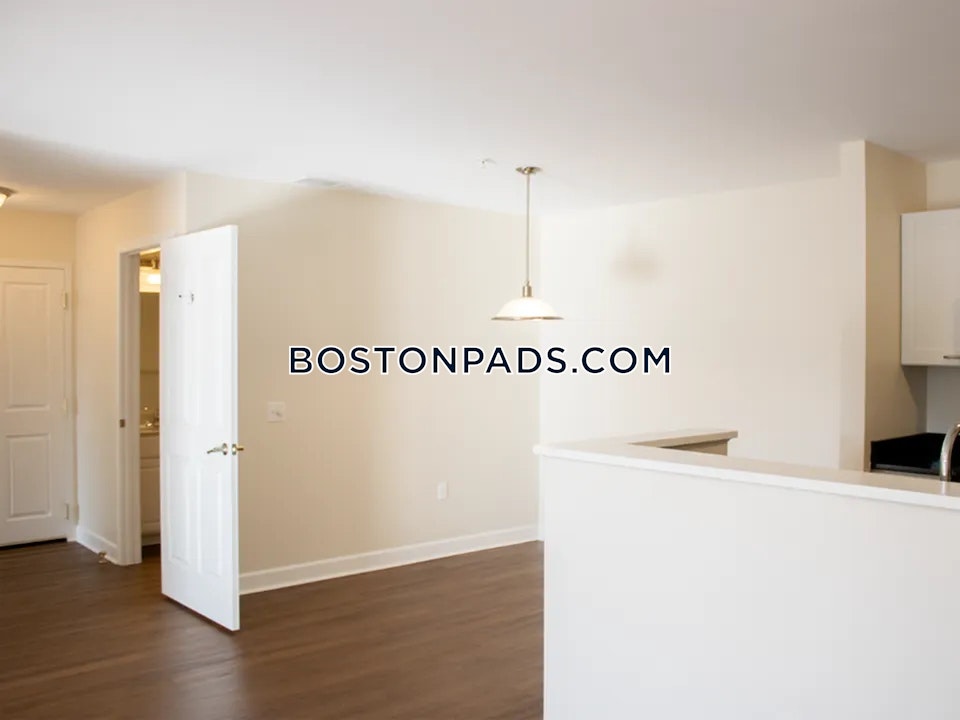 Village Green Apartments Photo 32