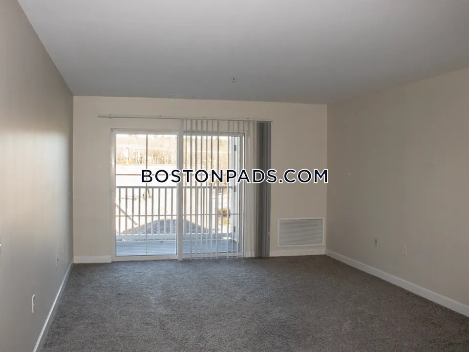 Village Green Apartments Photo 19