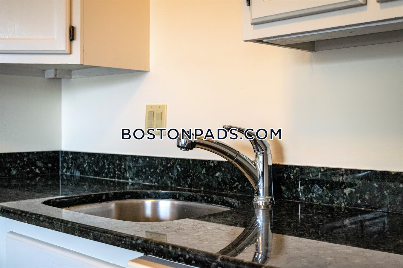 Tudor Glen Village Photo 15