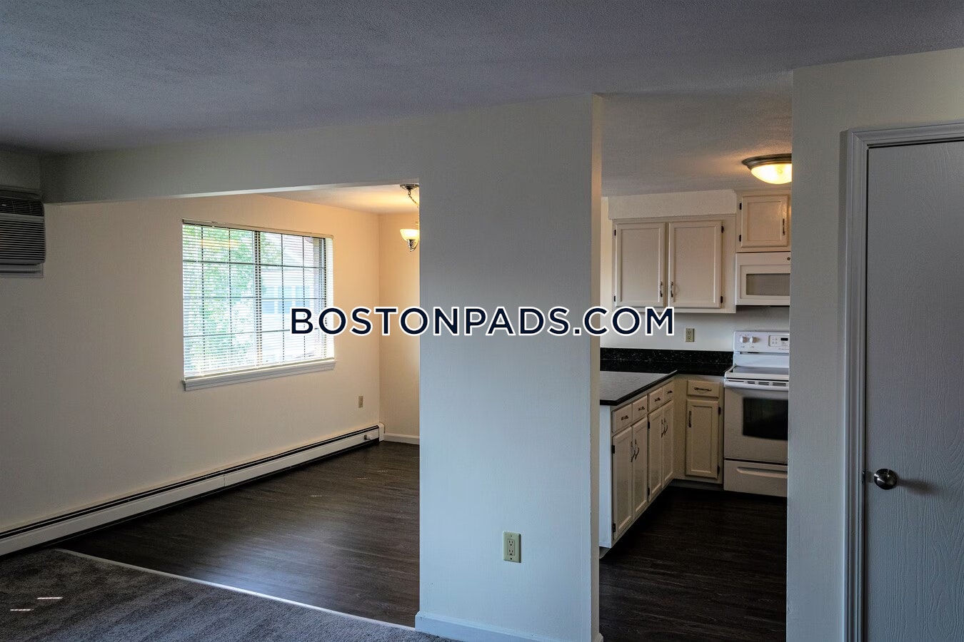 Tudor Glen Village Photo 21