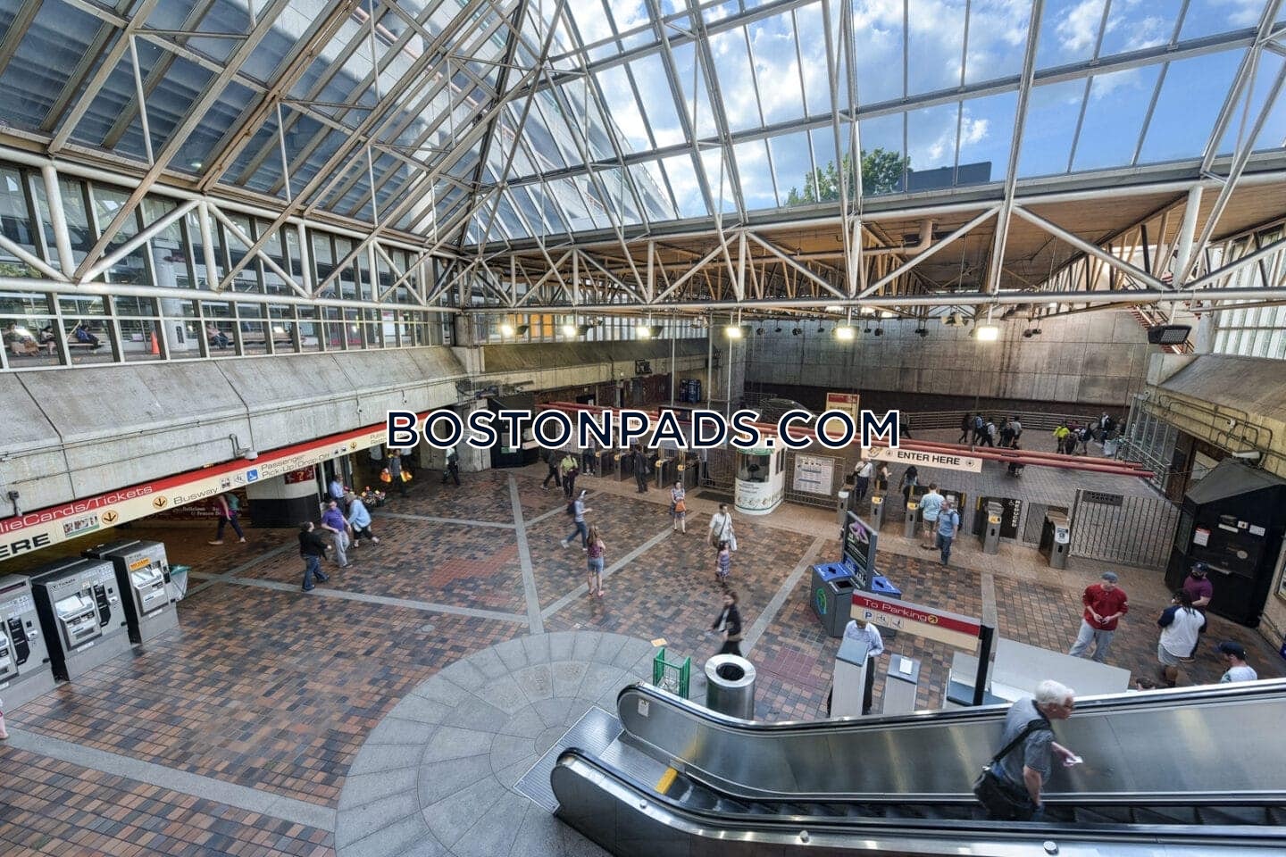 Windsor Village at Waltham Photo 34