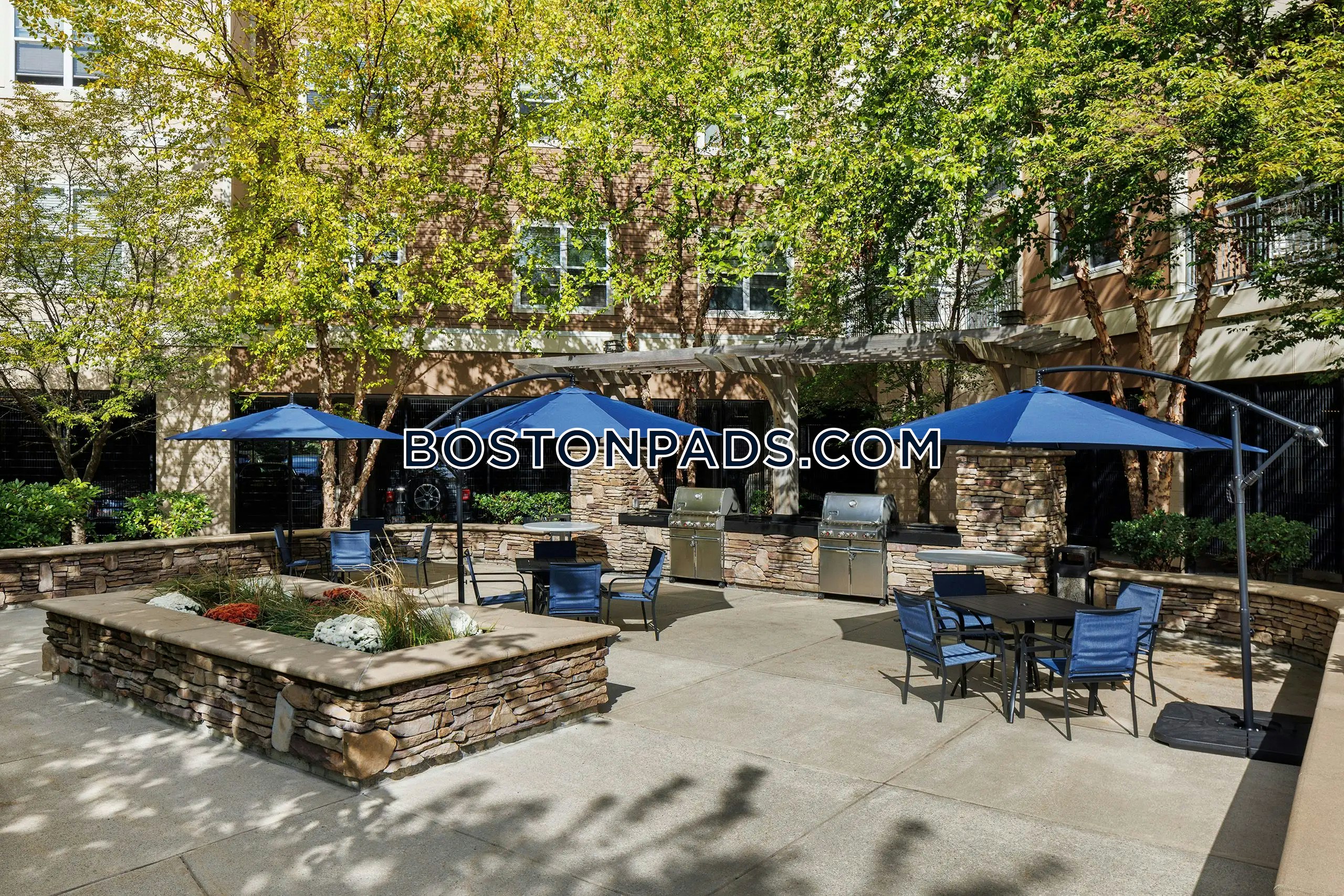 Brigham Square Photo 27