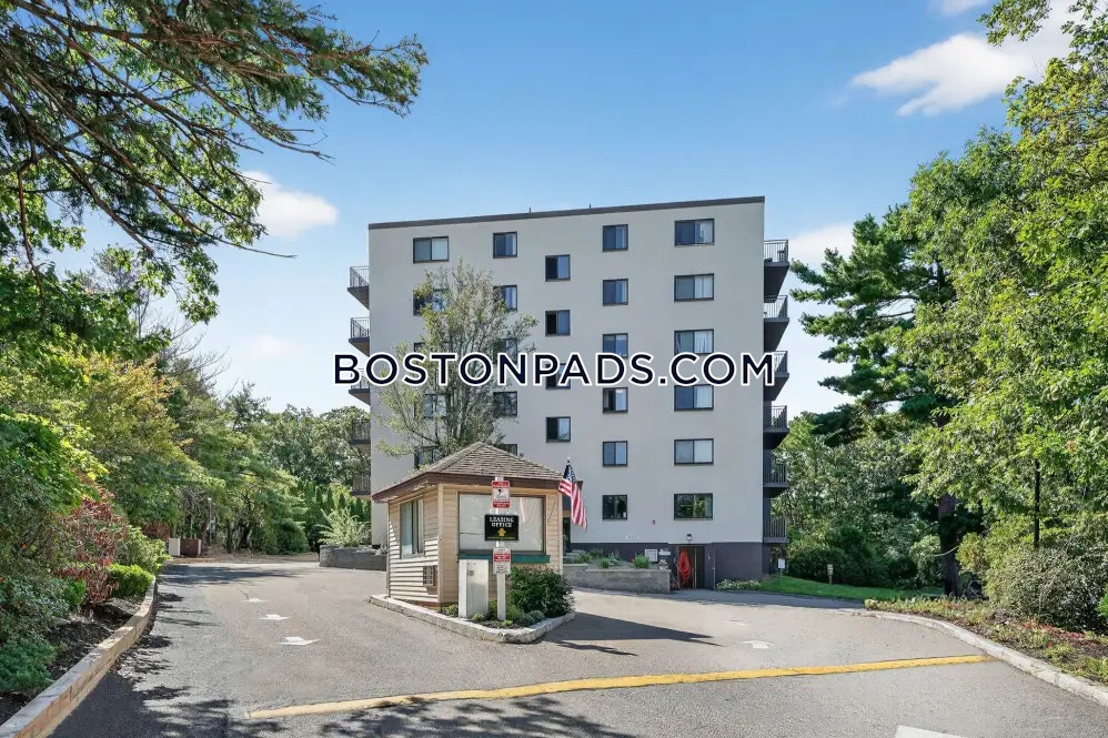 Eagle Rock Apartments at MetroWest Photo 4