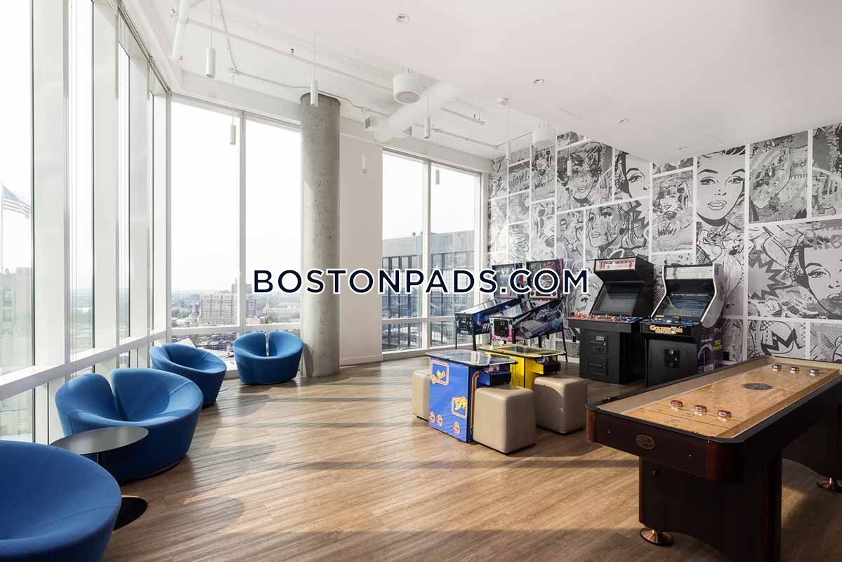 Pierce Boston Photo 10