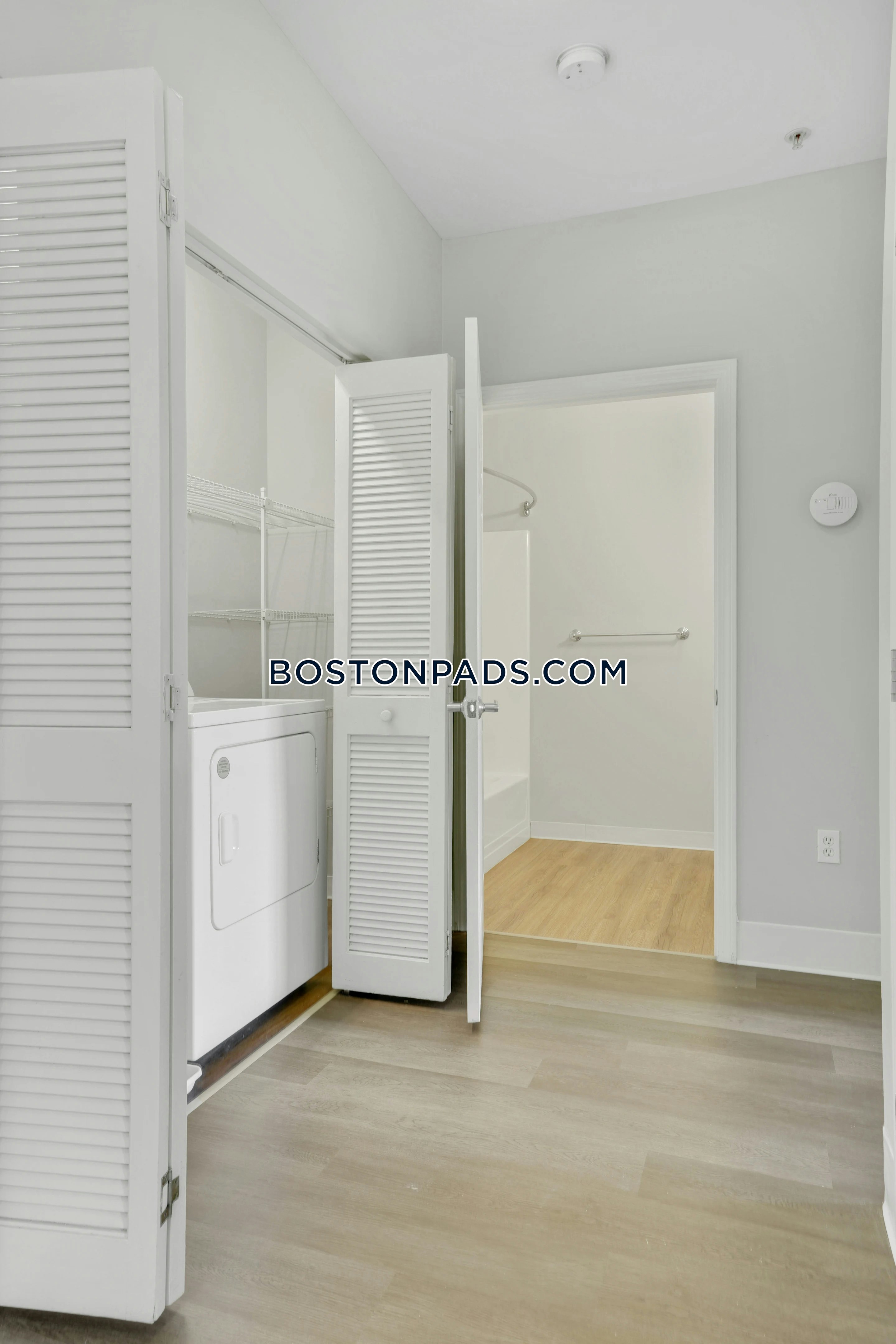 Canton Woods Apartments Photo 9