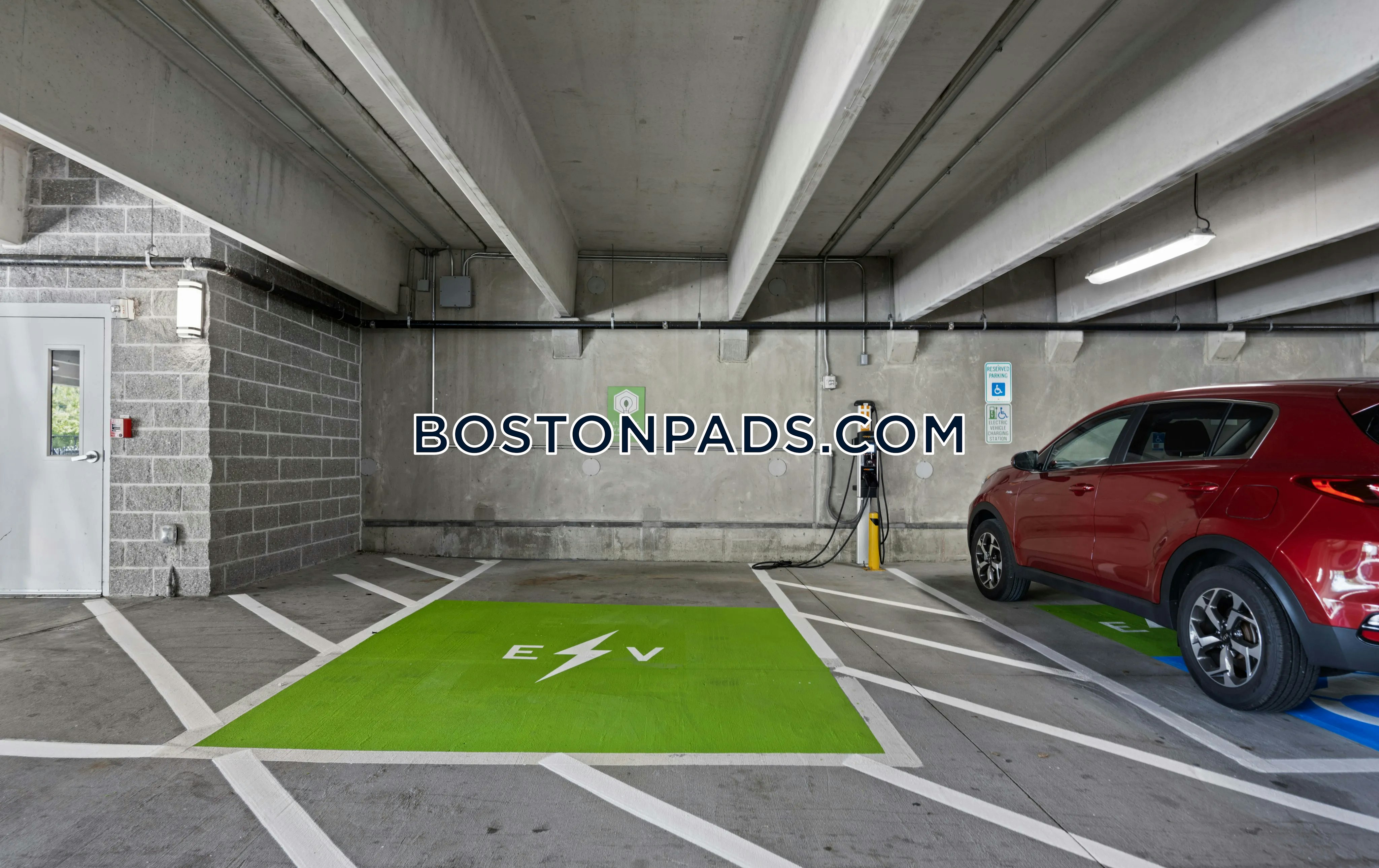 Everly Wakefield Photo 25