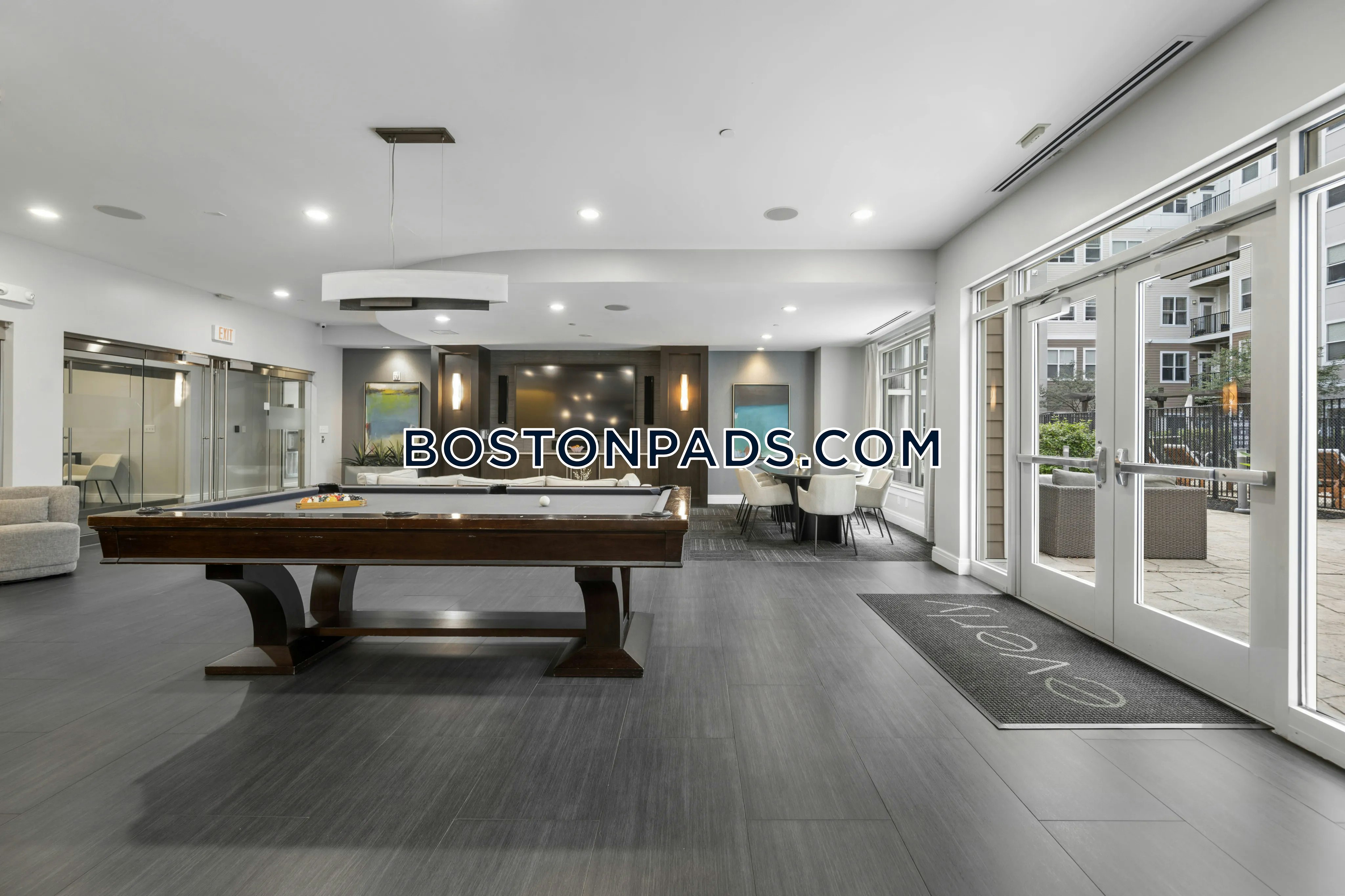 Everly Wakefield Photo 29