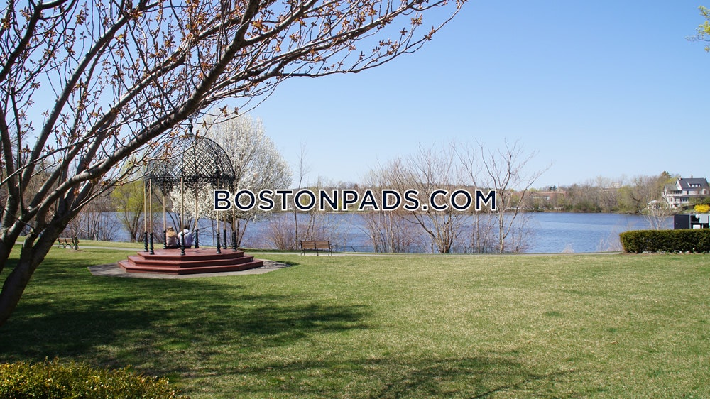 Corey10 Apartments Photo 6