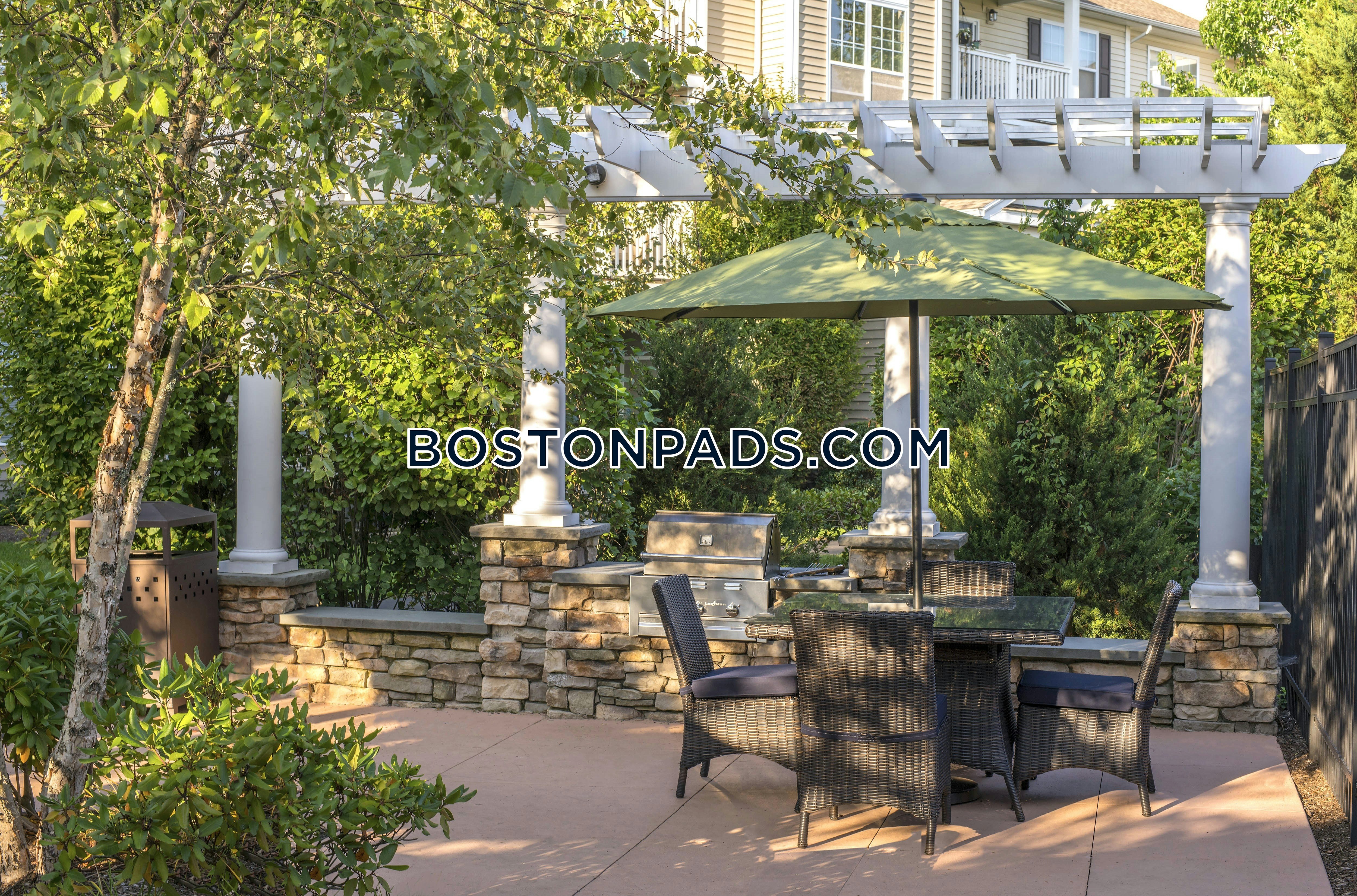 West Village Apartments Photo 22