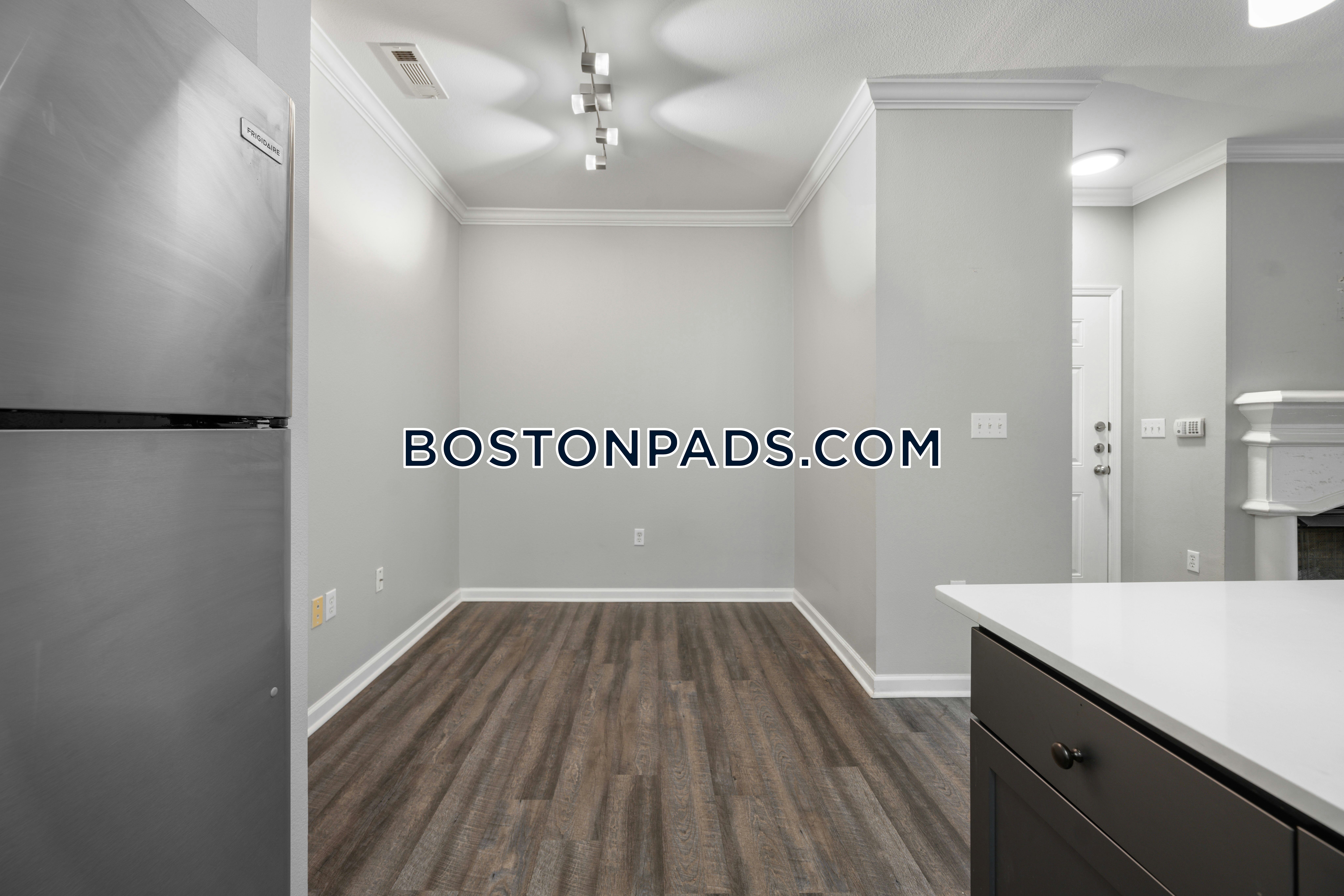 West Village Apartments Photo 23