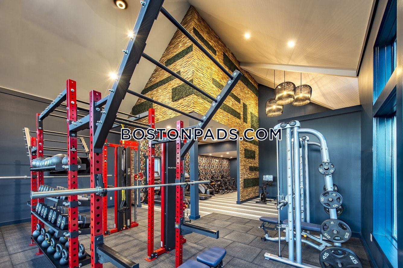 Halstead Beverly Townhomes Photo 4