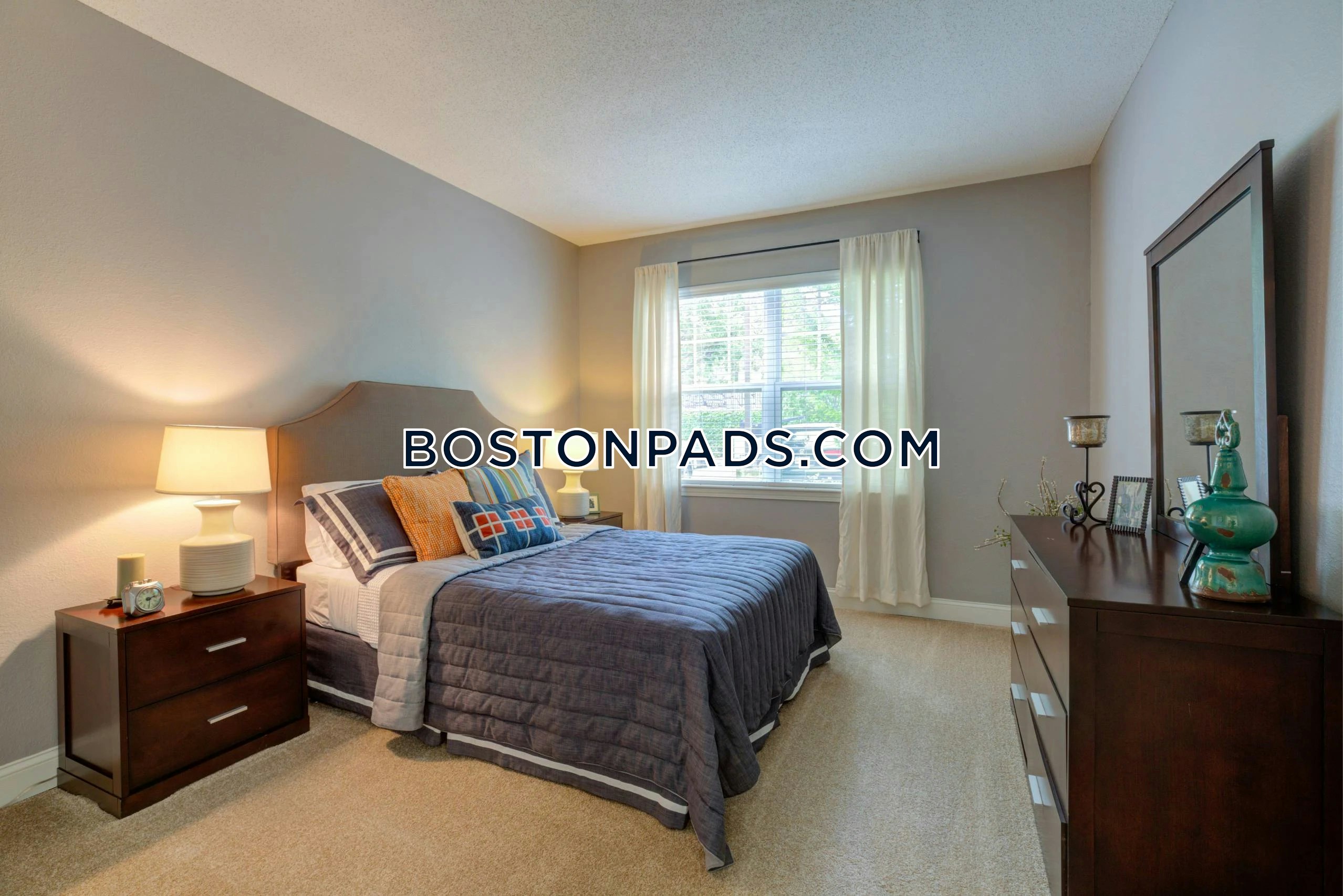 Hawthorne Commons Photo 11