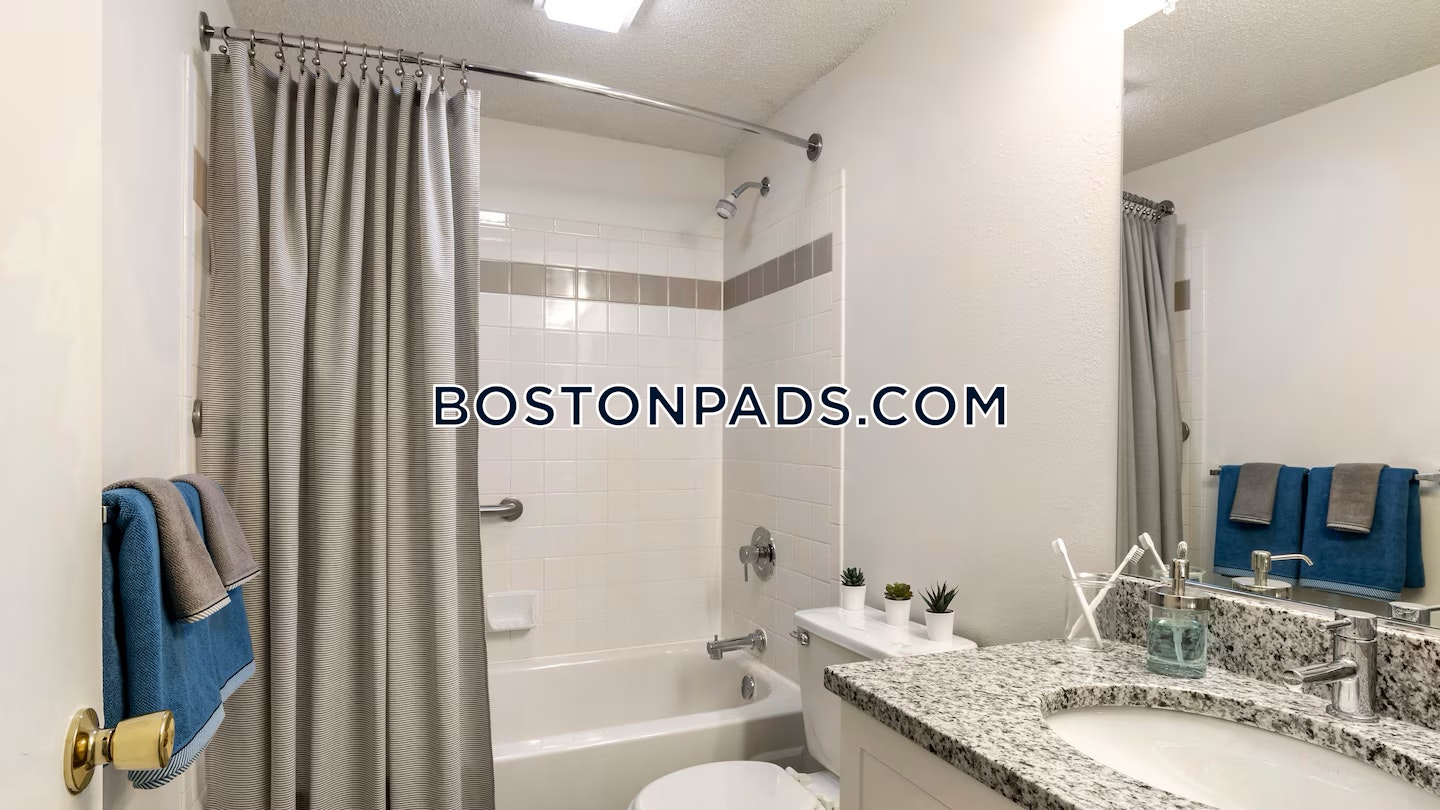 Eaves Quincy Photo 53