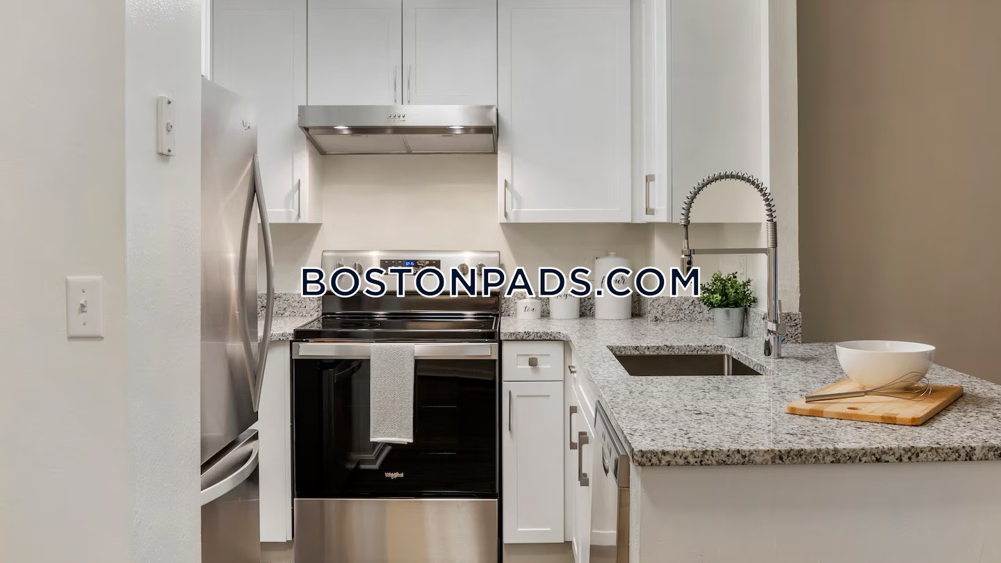 Eaves Quincy Photo 34